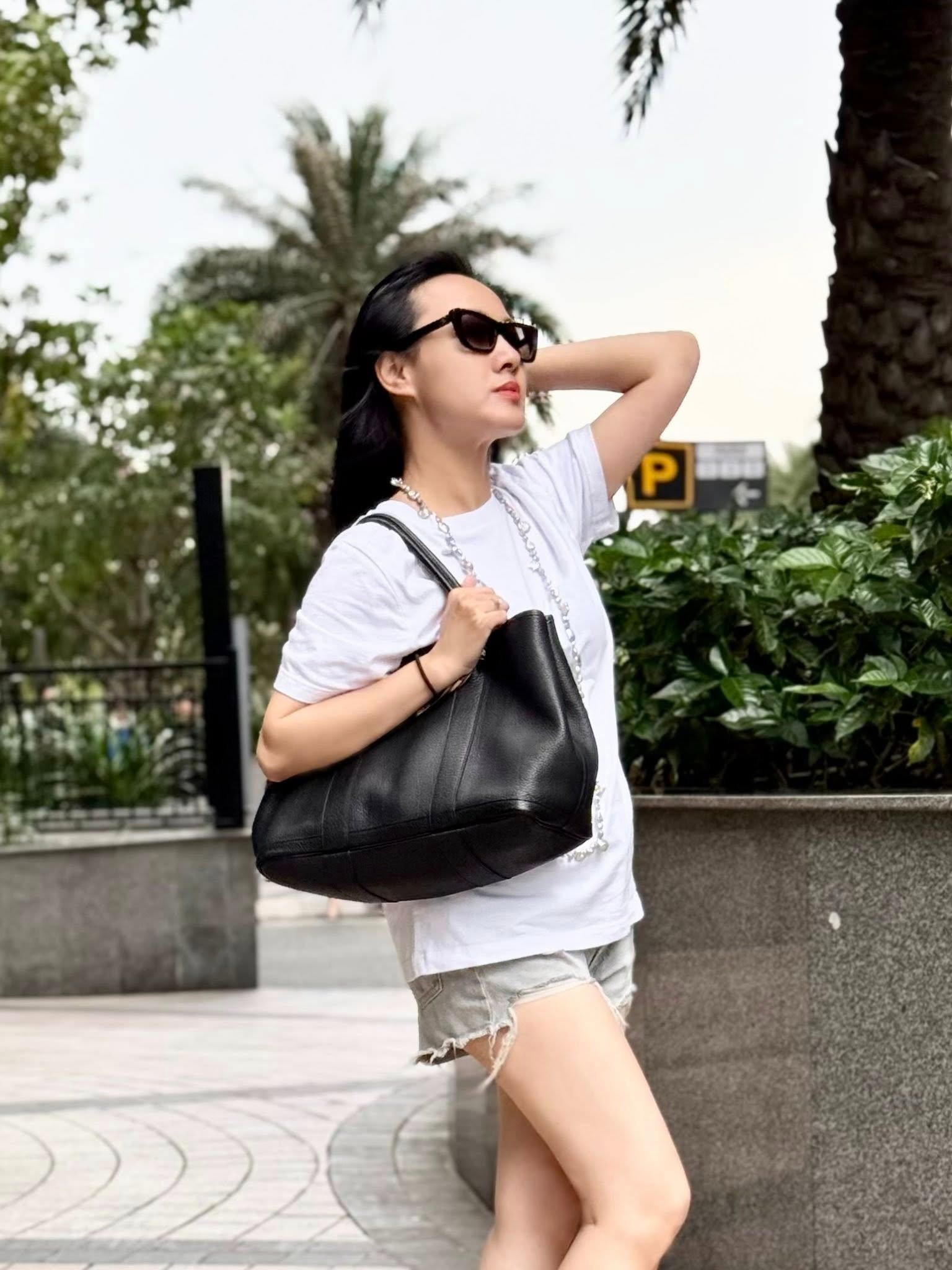 BTV Hoài Anh thuyết minh sự kiện A80: Xuất thân tiểu thư "cành vàng lá ngọc" và chân dung người chồng bí ẩn- Ảnh 6.