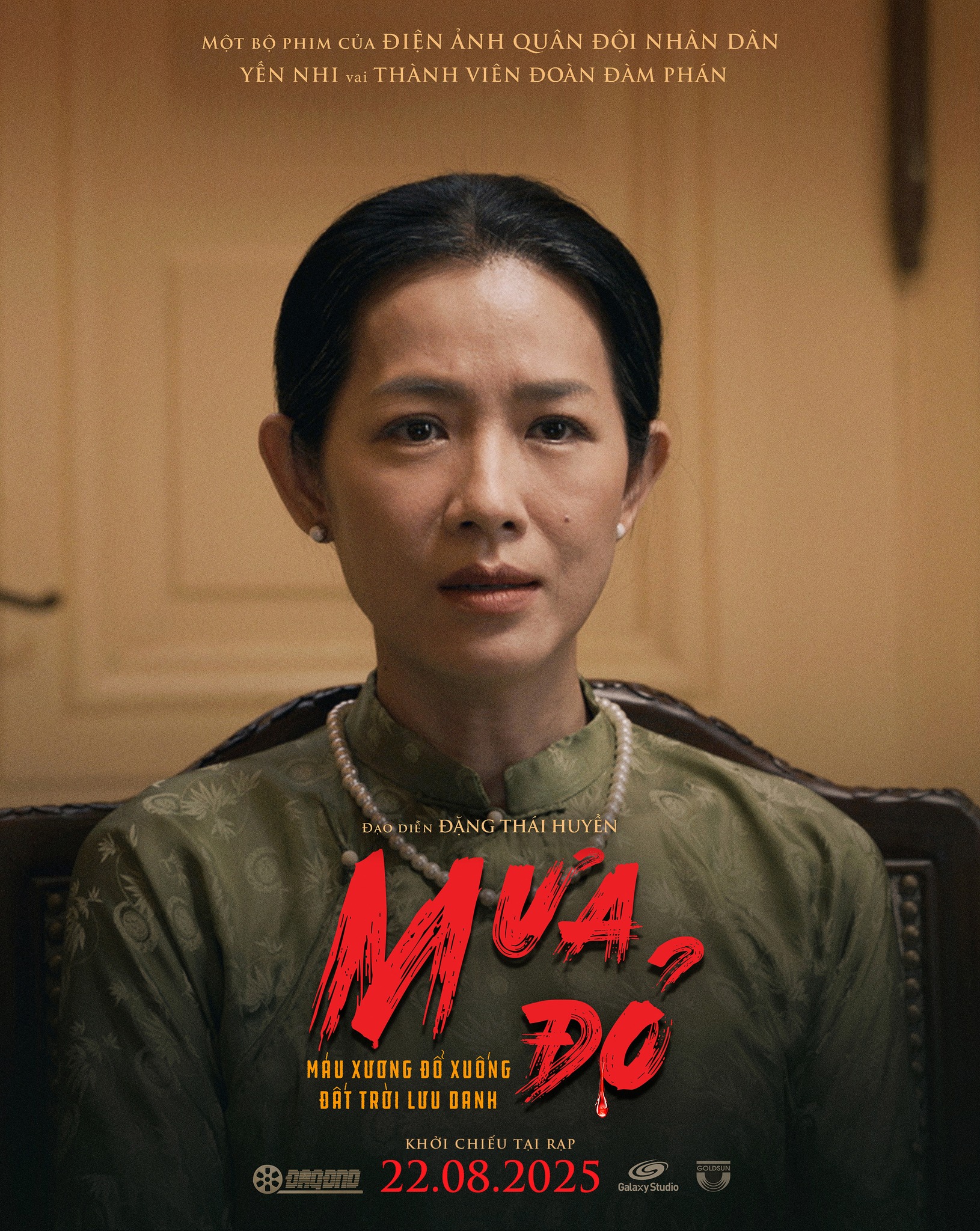 Nữ diễn viên 47 tuổi mặc áo dài quá đẹp trong Mưa Đỏ, đơn giản nhưng đầy cảm xúc- Ảnh 18.