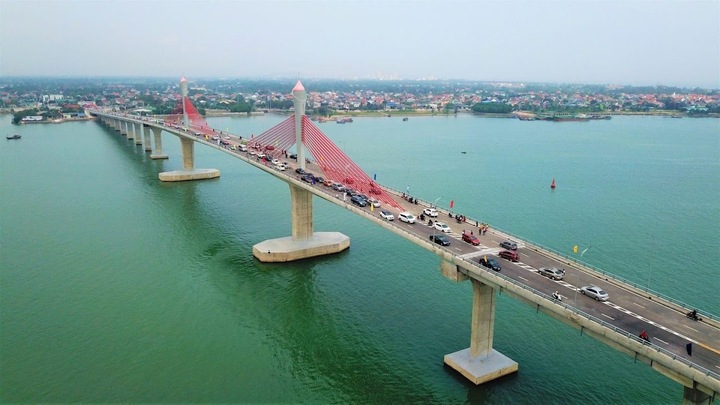 Bão số 5: Giật cấp 17 "siêu bão" áp sát miền Trung, quân đội huy động gần 120.000 người chống bão- Ảnh 2.