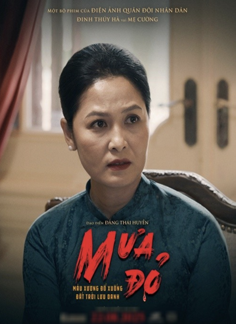 Nữ diễn viên 47 tuổi mặc áo dài quá đẹp trong Mưa Đỏ, đơn giản nhưng đầy cảm xúc- Ảnh 1.