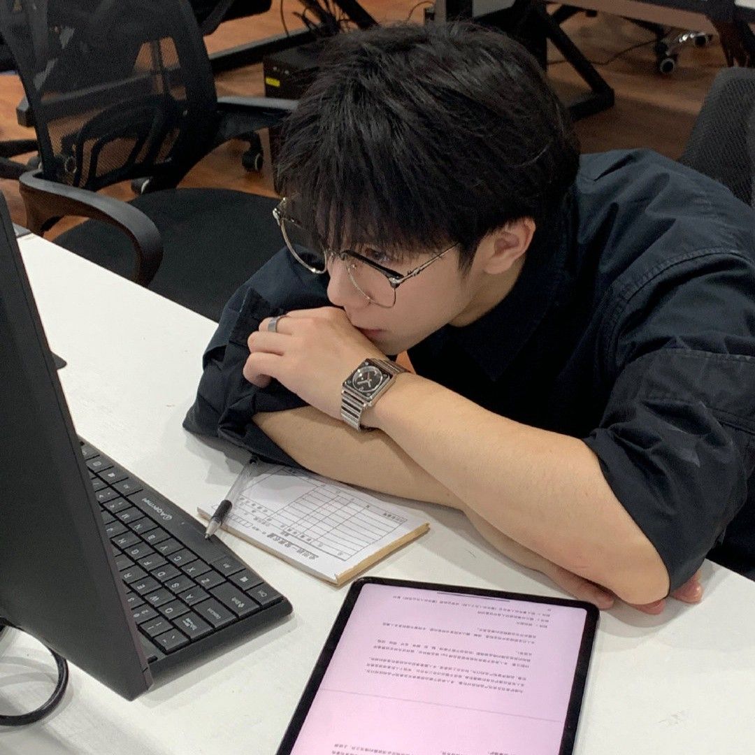 So sánh lộ trình sự nghiệp: Con trai học IT vs học Kinh tế, ai đi xa hơn?- Ảnh 1.