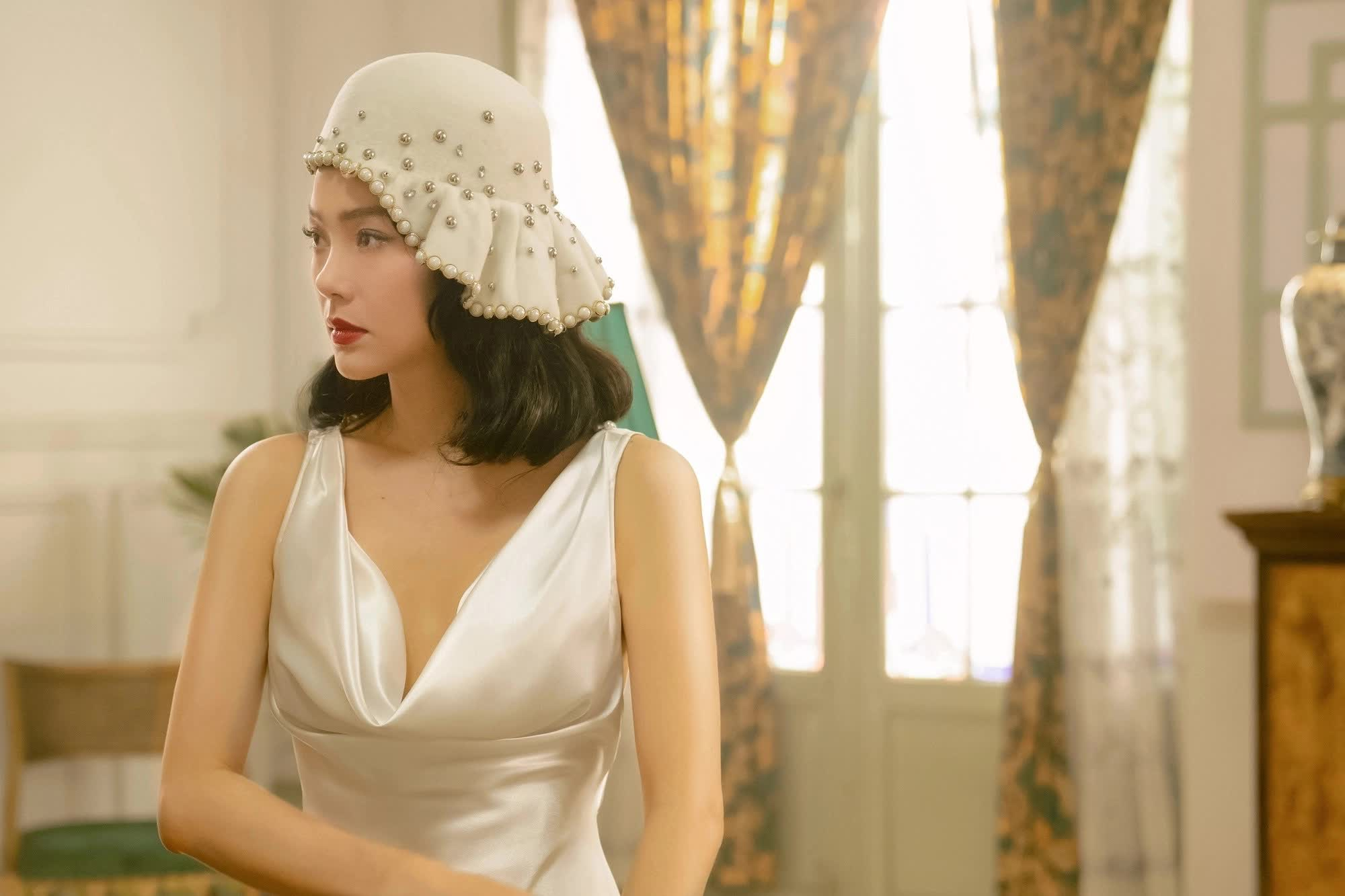 Ai mới là mỹ nhân đẹp nhất Sài Thành: Minh Hằng đẹp sang mướt mắt vẫn thua xa đối thủ?- Ảnh 1. Ai mới là mỹ nhân đẹp nhất Sài Thành: Minh Hằng đẹp sang mướt mắt vẫn thua xa đối thủ?- Ảnh 1.