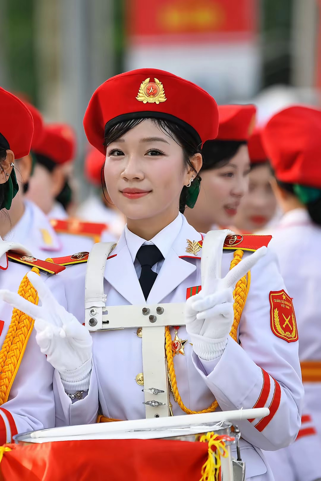 10 nữ quân nhân Việt Nam chỉ cần nở nụ cười là khuynh đảo mạng xã hội- Ảnh 22. 10 nữ quân nhân Việt Nam chỉ cần nở nụ cười là khuynh đảo mạng xã hội- Ảnh 22.