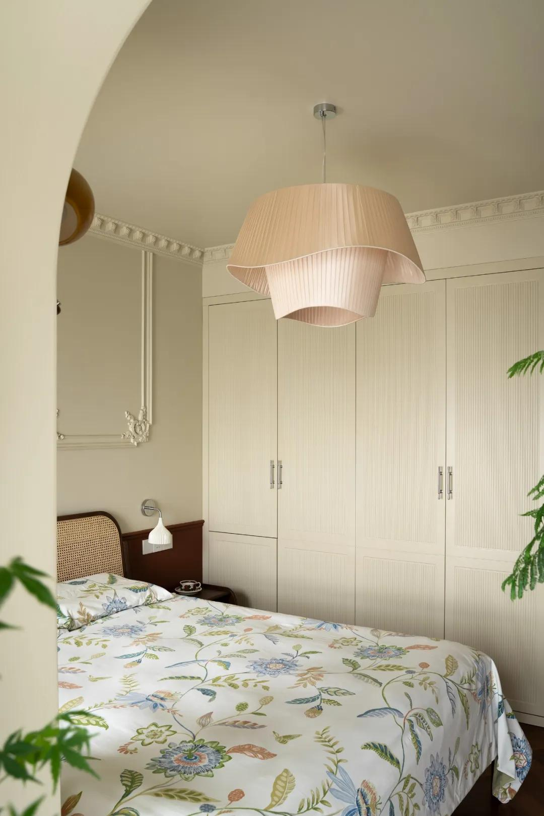 Ngôi nhà 100m² của cặp vợ chồng trung niên: Chi hơn 2 tỷ đồng biến căn hộ cũ thành “Thành phố hoa” ngay trong nhà- Ảnh 13.