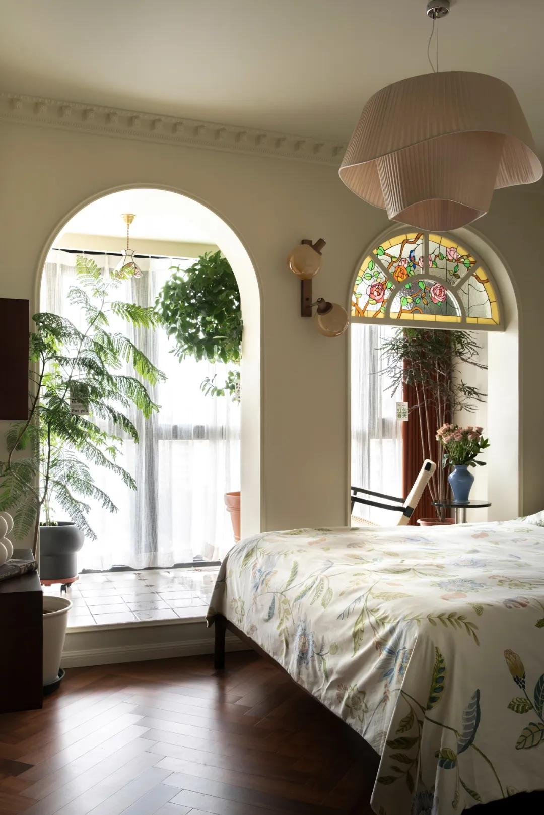 Ngôi nhà 100m² của cặp vợ chồng trung niên: Chi hơn 2 tỷ đồng biến căn hộ cũ thành “Thành phố hoa” ngay trong nhà- Ảnh 11.