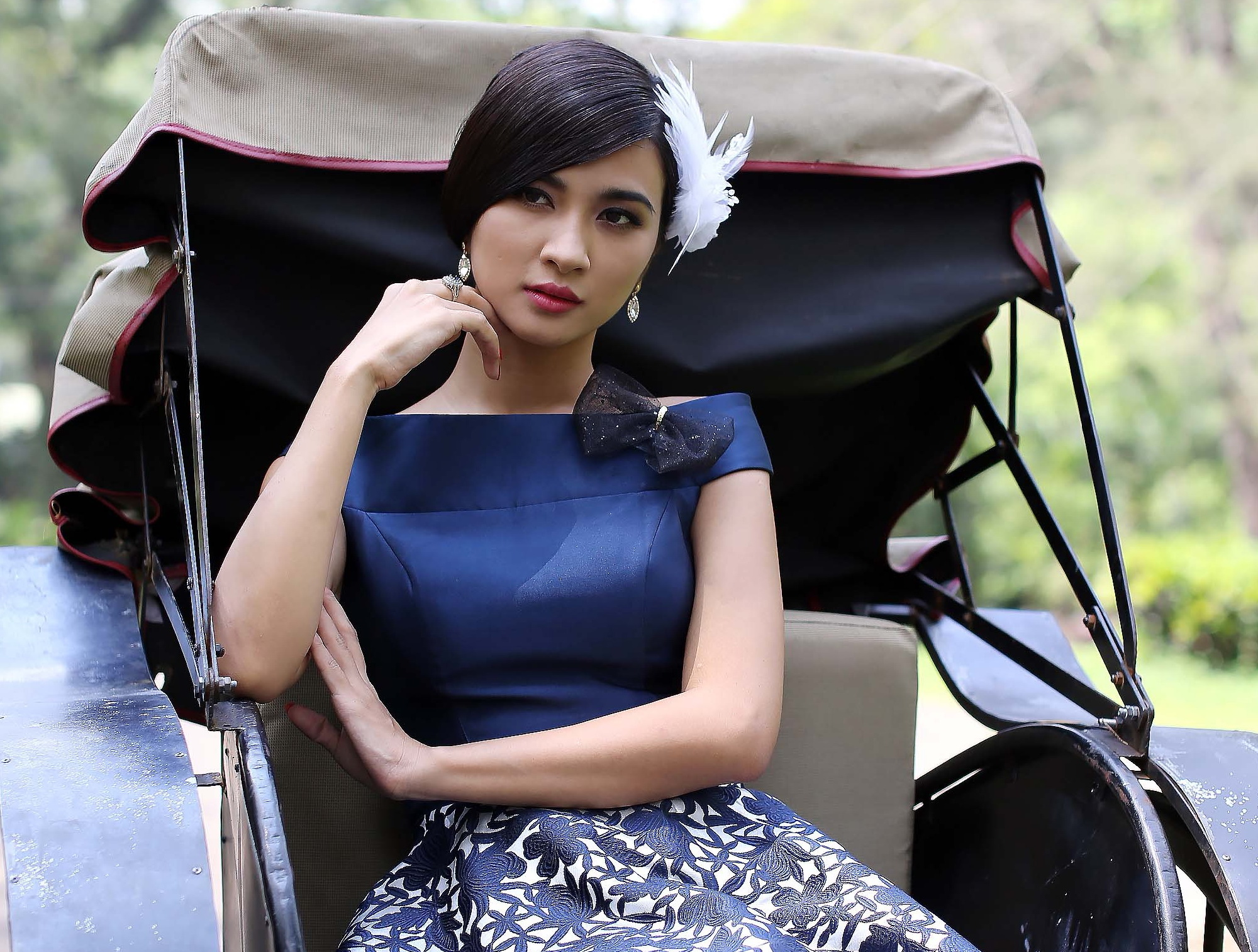 Ai mới là mỹ nhân đẹp nhất Sài Thành: Minh Hằng đẹp sang mướt mắt vẫn thua xa đối thủ?- Ảnh 5. Ai mới là mỹ nhân đẹp nhất Sài Thành: Minh Hằng đẹp sang mướt mắt vẫn thua xa đối thủ?- Ảnh 5.