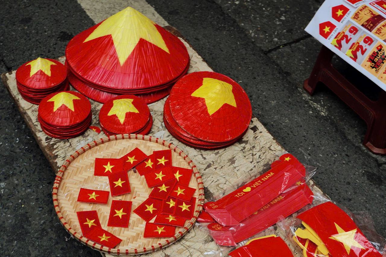 Hàng Mã đẹp rung chuyển mọi giác quan, tiểu thương bán hàng full công suất không kịp thở, 1m2 có 100 nụ cười rực rỡ- Ảnh 10.