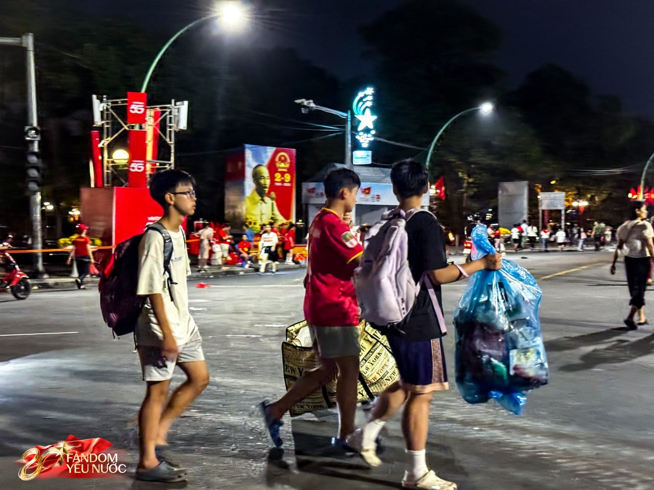 3 ĐIỀU tuyệt đối KHÔNG làm khi xem diễu binh, diễu hành A80- Ảnh 2.