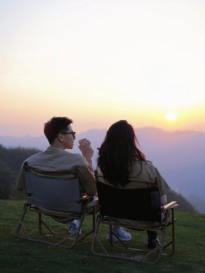 Cách tiêu tiền của cặp vợ chồng “nghiện đi chơi” được dân mạng ủng hộ- Ảnh 2.