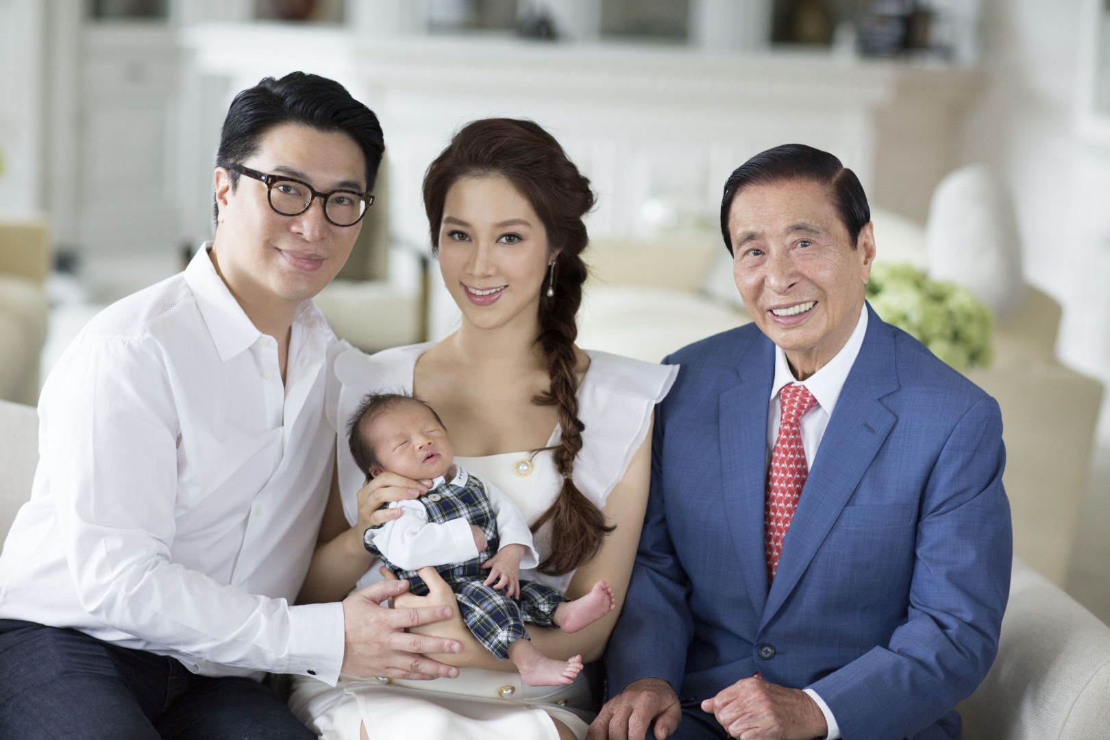Cuộc sống hào môn không như mơ của 