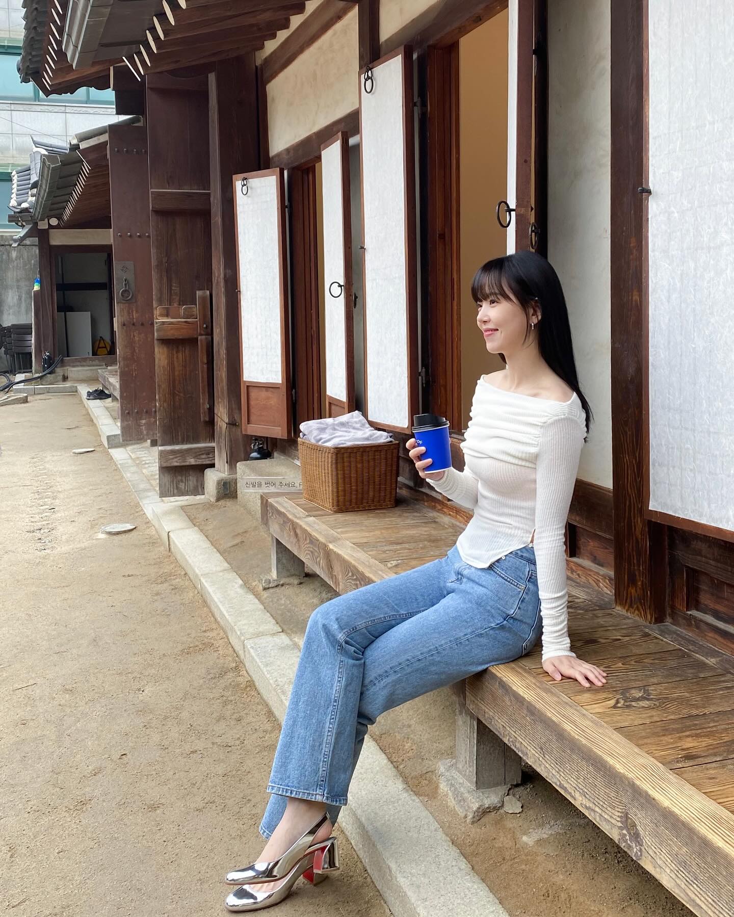 "Kỳ phùng địch thủ" của Yoona: 36 tuổi mà trẻ trung như 26, style thường ngày rất xinh tươi- Ảnh 14.