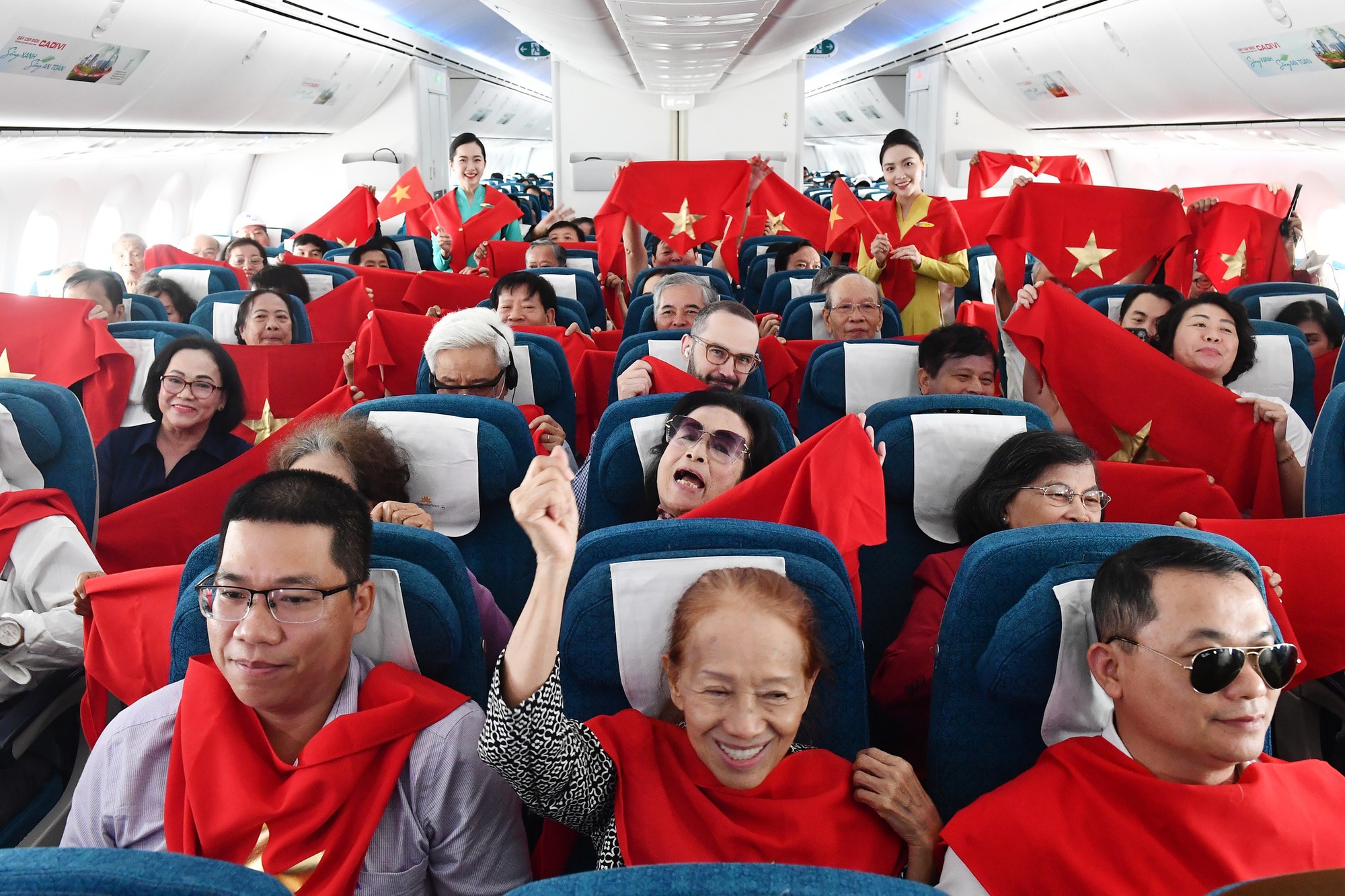 Vietnam Airlines tung "sít rịt" nhân dịp kỷ niệm 80 Năm Quốc khánh 2/9- Ảnh 3.
