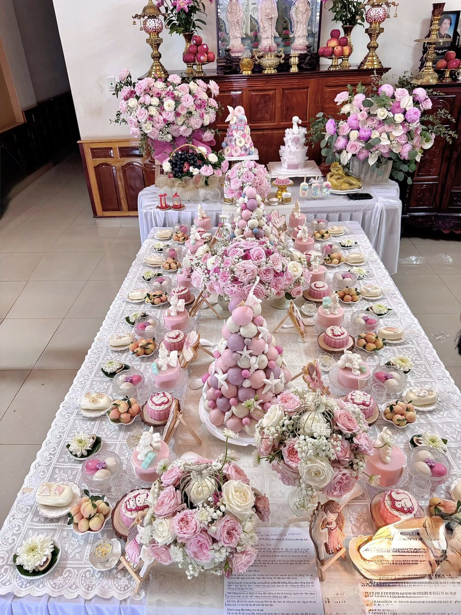 Tiệc đầy tháng tràn ngập sắc hồng tưởng chỉ có trong truyện cổ tích của mẹ bỉm ở Đắk Lắk khiến dân tình xuýt xoa: Đầu thai đúng nhà rồi con ơi!- Ảnh 2.