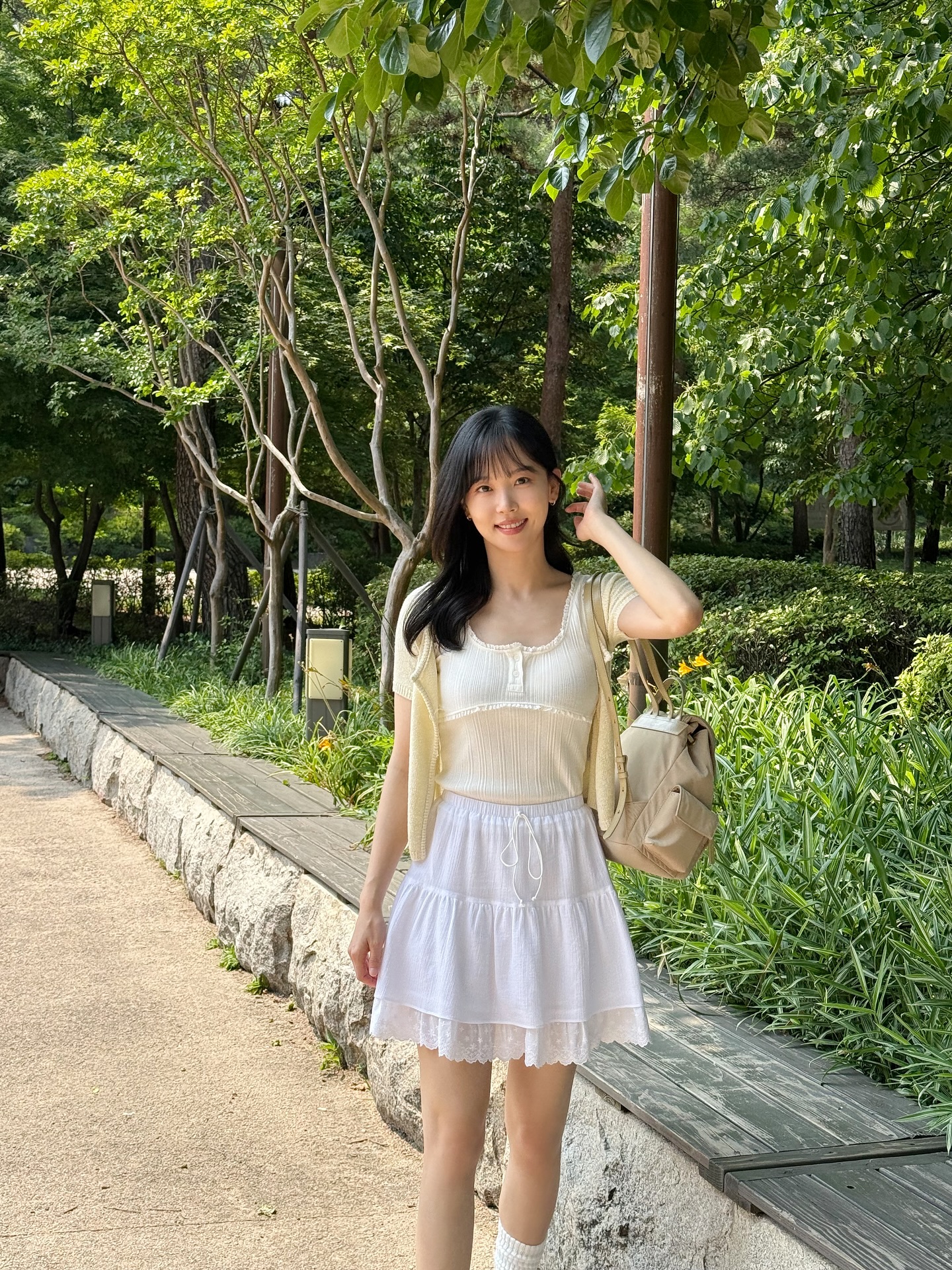 "Kỳ phùng địch thủ" của Yoona: 36 tuổi mà trẻ trung như 26, style thường ngày rất xinh tươi- Ảnh 6.