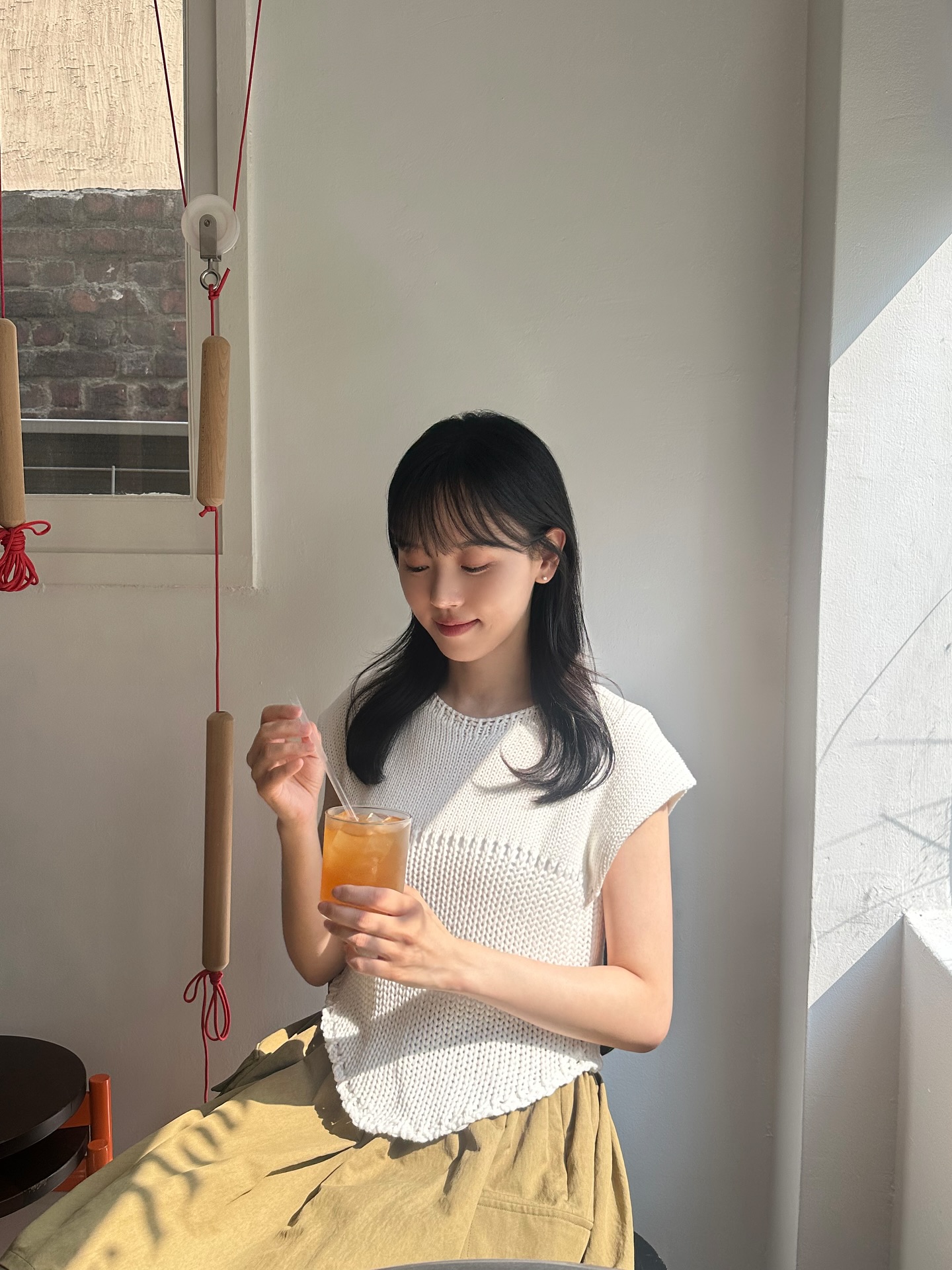 "Kỳ phùng địch thủ" của Yoona: 36 tuổi mà trẻ trung như 26, style thường ngày rất xinh tươi- Ảnh 4.