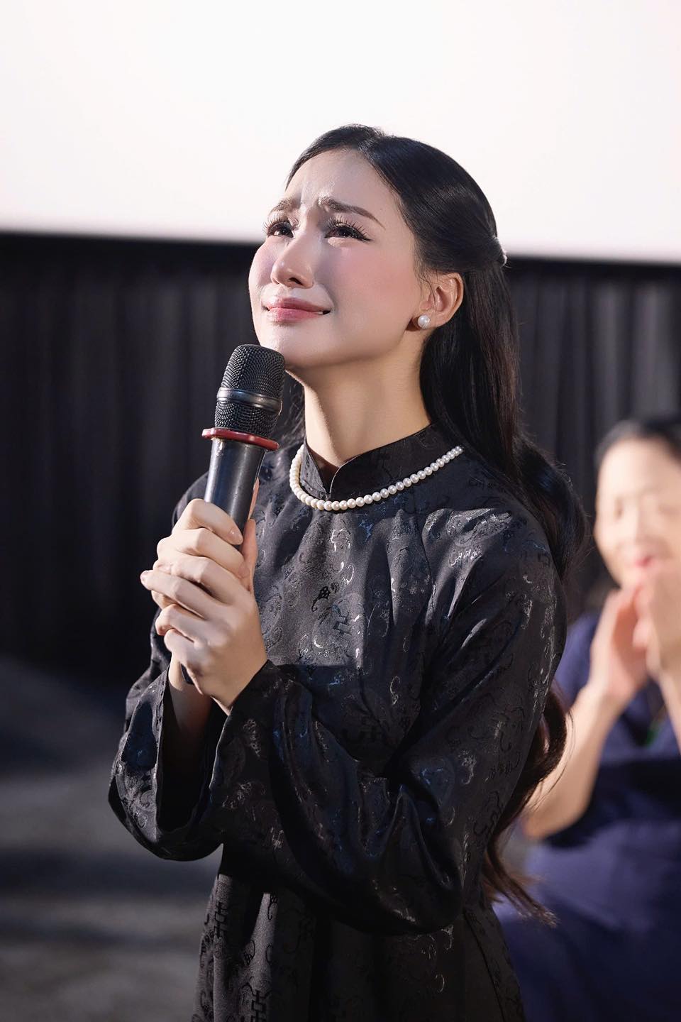 Chuyện “tâm linh” xảy ra ở Nghĩa trang Trường Sơn lúc quay MV 
