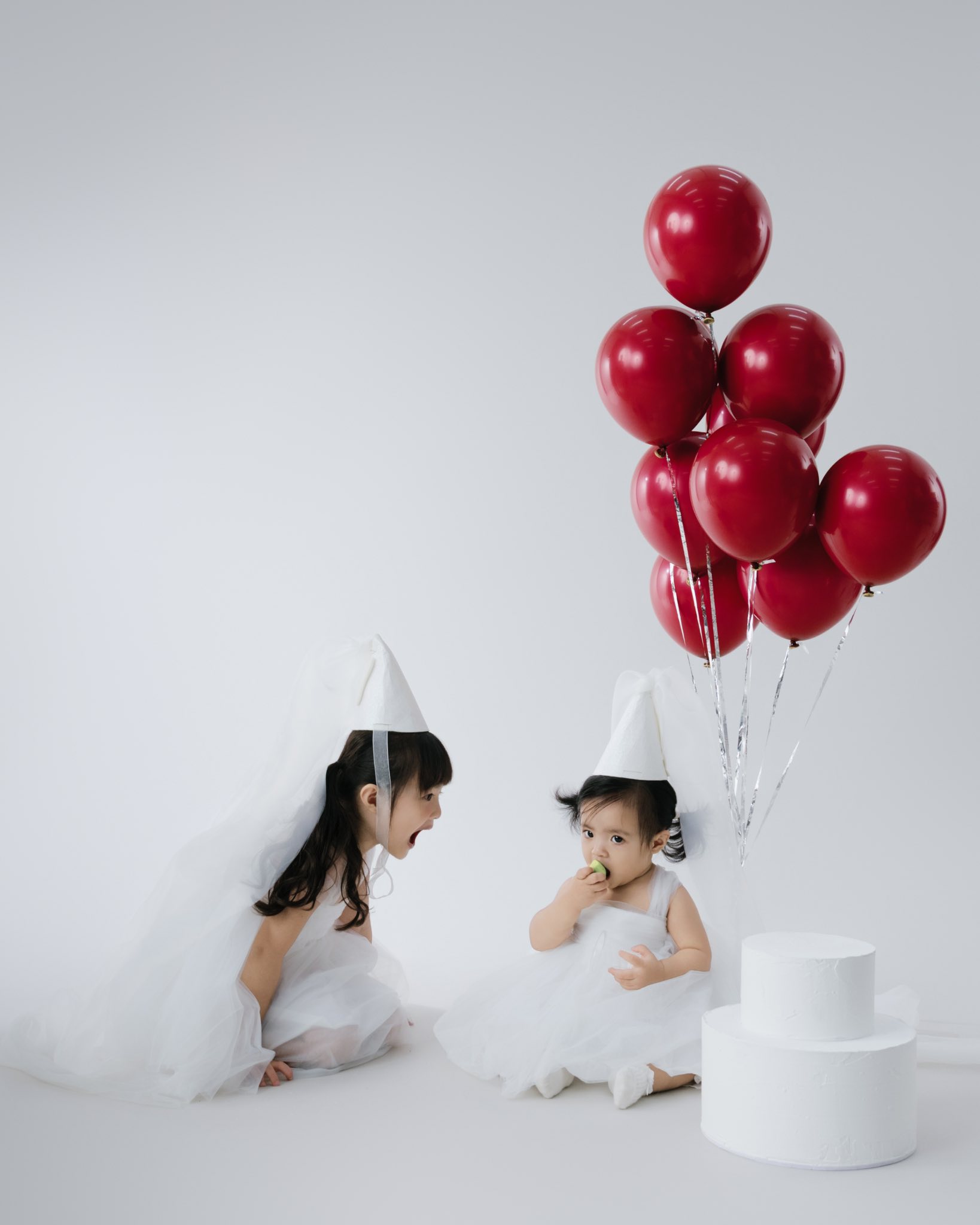 Công chúa út Hannie nhà Ông Cao Thắng tròn 1 tuổi mà tóc dài xinh chẳng kém gì chị Winnie: Sao mà mẹ Đông Nhi đẻ khéo quá vậy?- Ảnh 8.