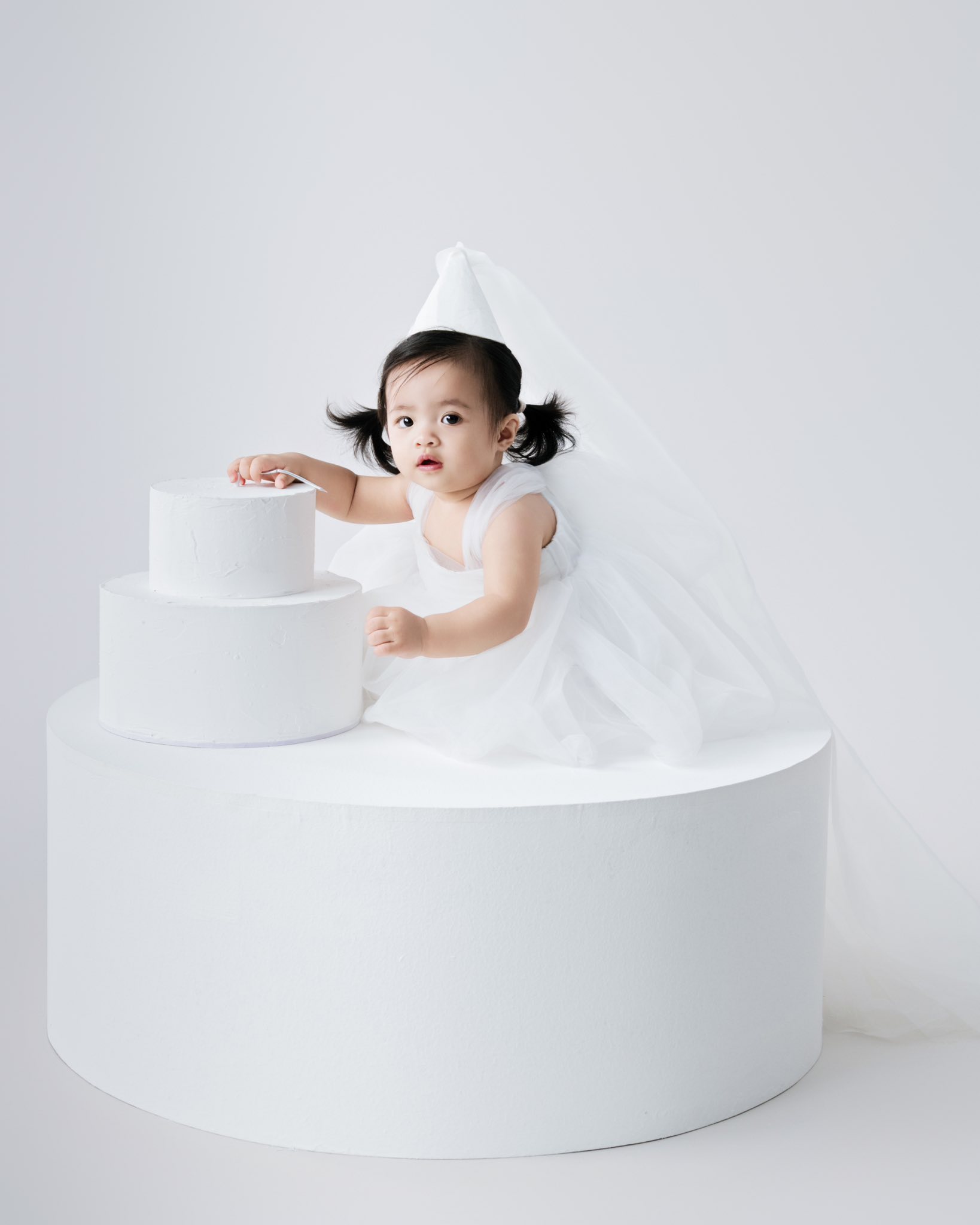 Công chúa út Hannie nhà Ông Cao Thắng tròn 1 tuổi mà tóc dài xinh chẳng kém gì chị Winnie: Sao mà mẹ Đông Nhi đẻ khéo quá vậy?- Ảnh 13.