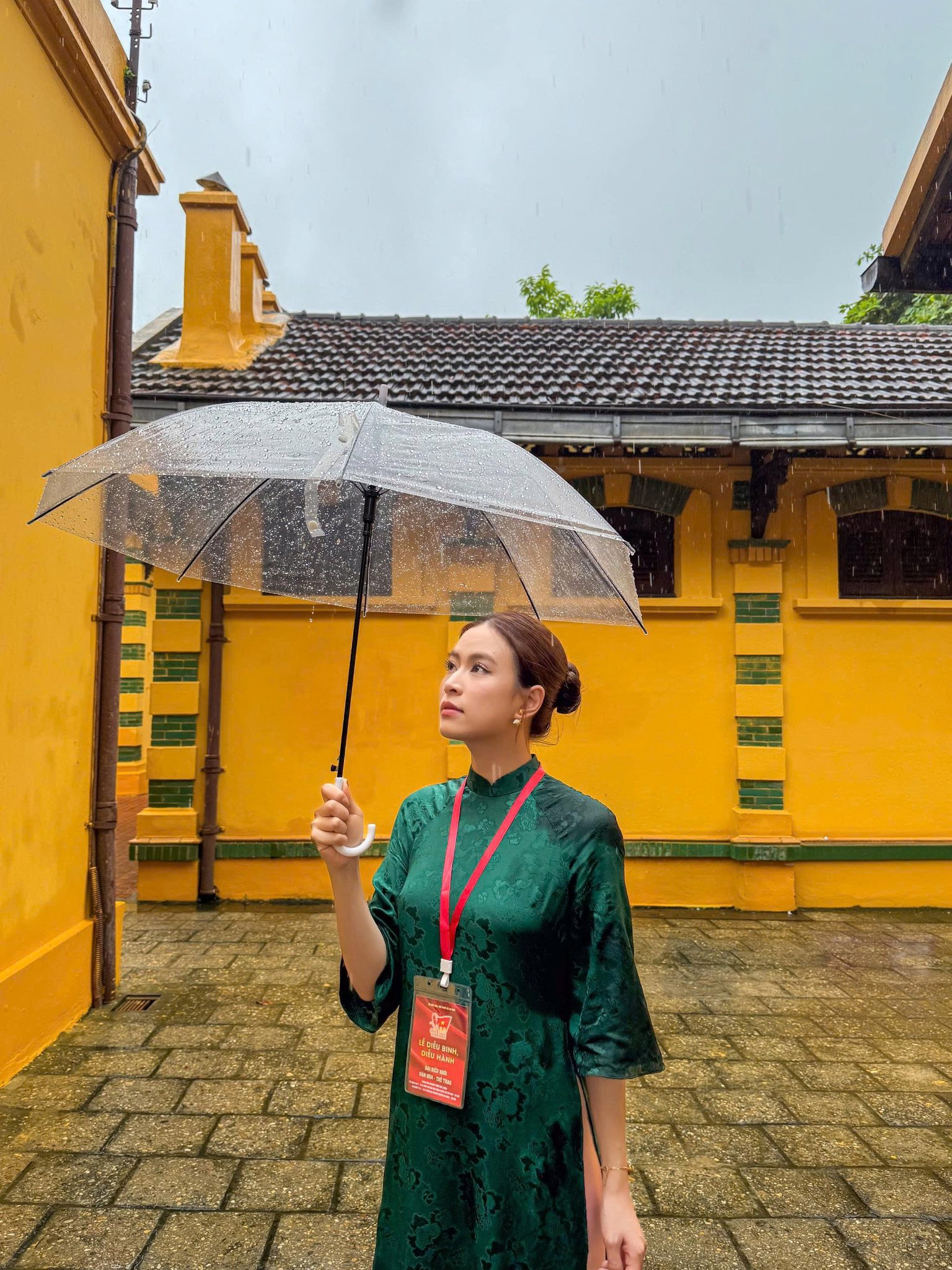 Hoàng Thuỳ Linh công khai xuất hiện bên Đen Vâu- Ảnh 2.