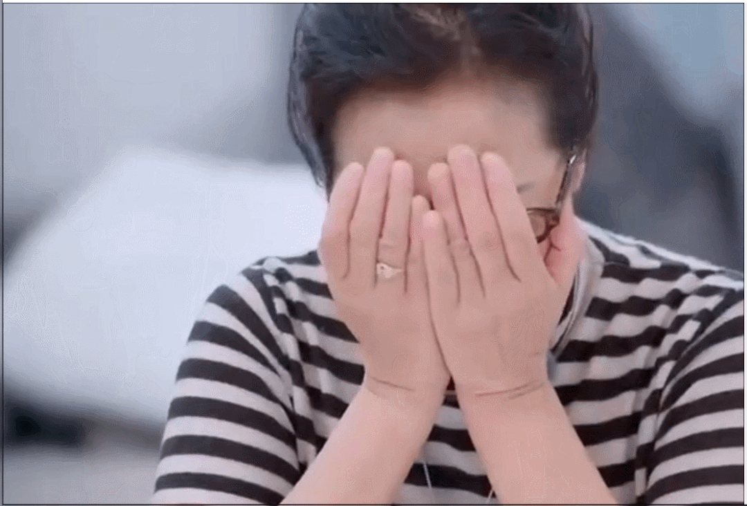 5h sáng ngày nào cũng nghe tiếng lạch cạch, con dâu hé cửa nhìn rồi sốc nặng vì loạt hành động của mẹ chồng- Ảnh 2.