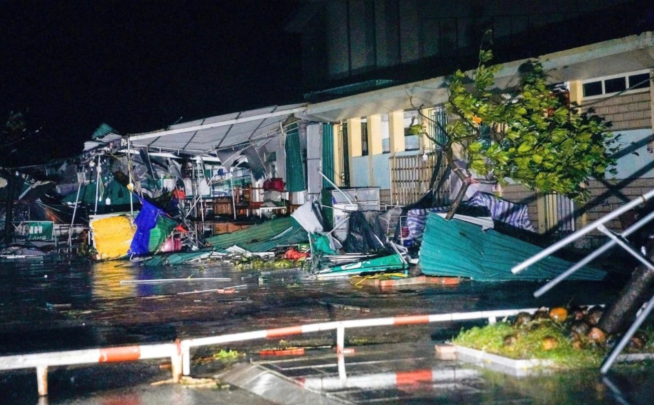Tiến sĩ dự báo thời tiết: 20 năm chưa gặp cơn bão có thời gian quần thảo lâu trên một phạm vi đất liền như Kajiki - 12 tiếng chưa dứt- Ảnh 3.