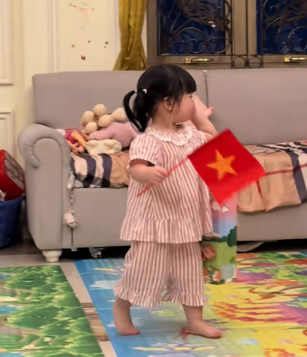 Đỗ Mỹ Linh khoe 