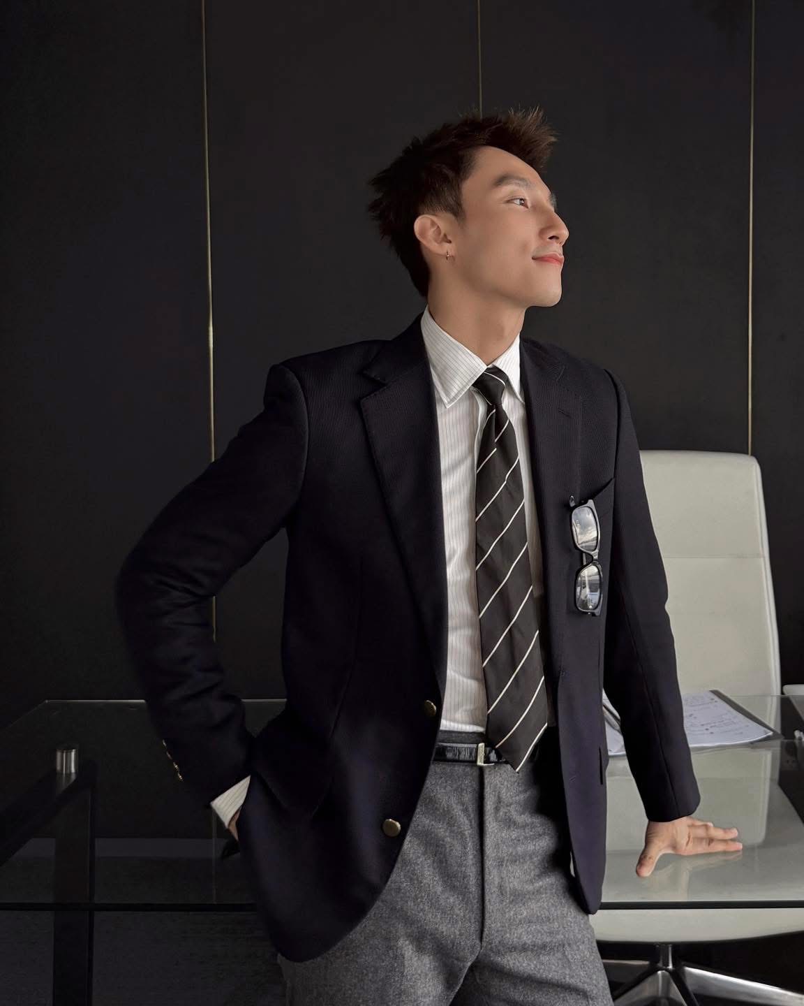 Nếu kịch bản nam ca sĩ &quot;top 1 server&quot; Vpop xuất hiện dưới đường phố Hà Nội dịp 2/9 thành sự thật - đó sẽ là khoảnh khắc &quot;có một trong đời&quot;