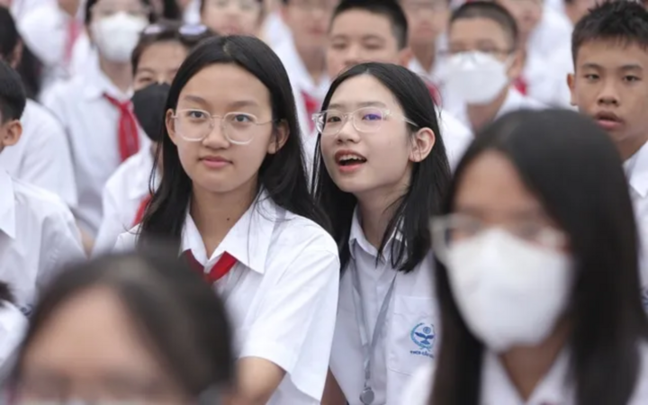 Nhiều trường học Hà Nội thông báo khẩn cho học sinh nghỉ học tránh ngập lụt- Ảnh 1.
