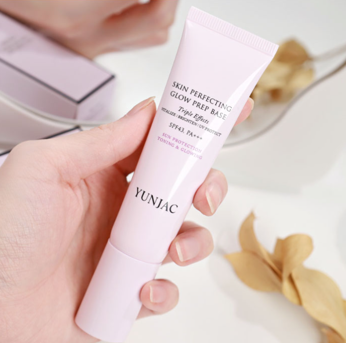 8 kem chống nắng "ph&aacute; đảo" Olive Young 2025: B&ocirc;i một ph&aacute;t filter mất việc, da đẹp th&aacute;ch thức mọi hung thần camera- Ảnh 2.