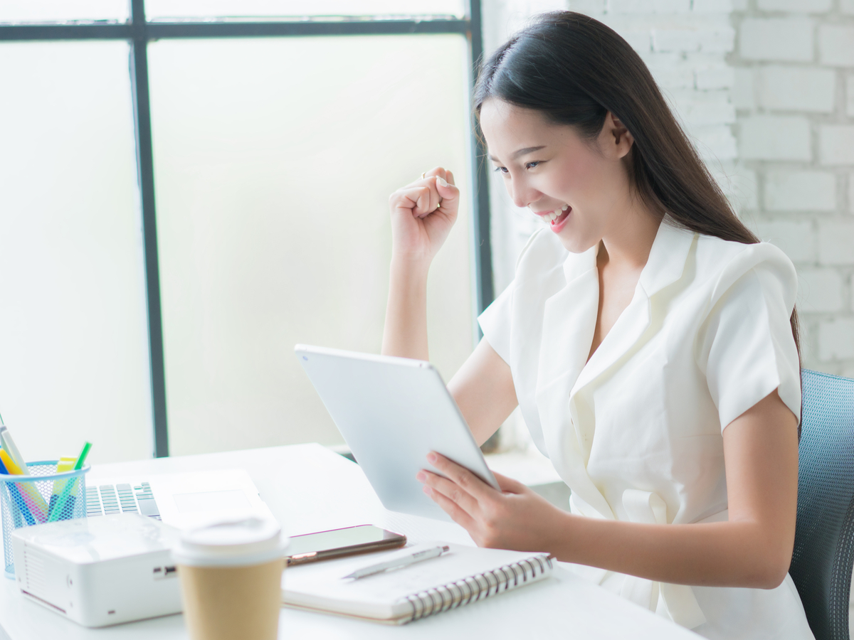 5 khác biệt khi trả lời tin nhắn của phụ nữ EQ cao và EQ thấp: “vũ khí thầm lặng” nơi công sở- Ảnh 2. 5 khác biệt khi trả lời tin nhắn của phụ nữ EQ cao và EQ thấp: “vũ khí thầm lặng” nơi công sở- Ảnh 2.