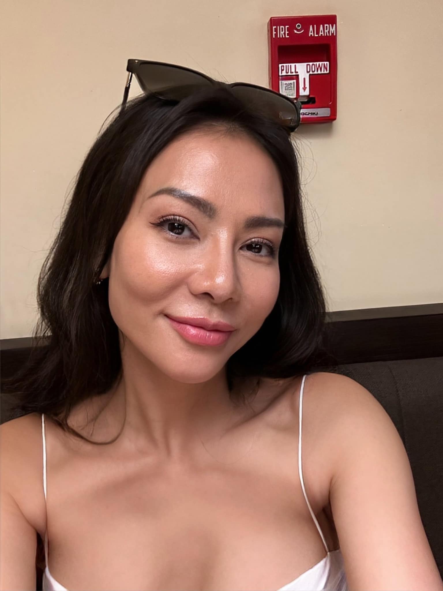 Ca sĩ Thu Minh ngày nào đã U50, làn da vẫn căng hồng, tràn đầy collagen, CĐM nghi ngờ can thiệp phẫu thuật thẩm mỹ?- Ảnh 7.