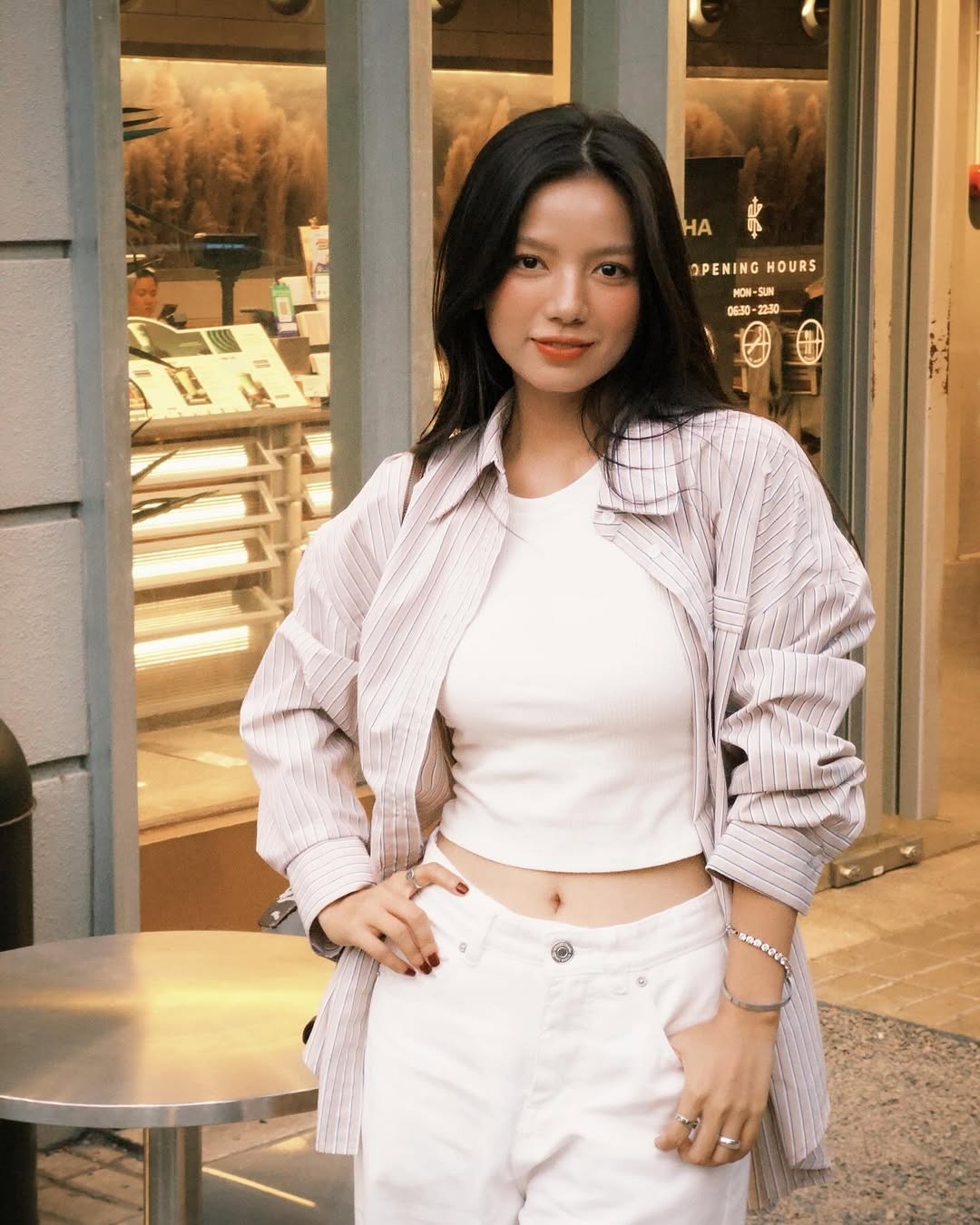 Bóng hồng duy nhất của "Mưa Đỏ": Nhan sắc như minh châu ngàn năm, style đẹp tuyệt đối, cả nước phải khen!- Ảnh 13.