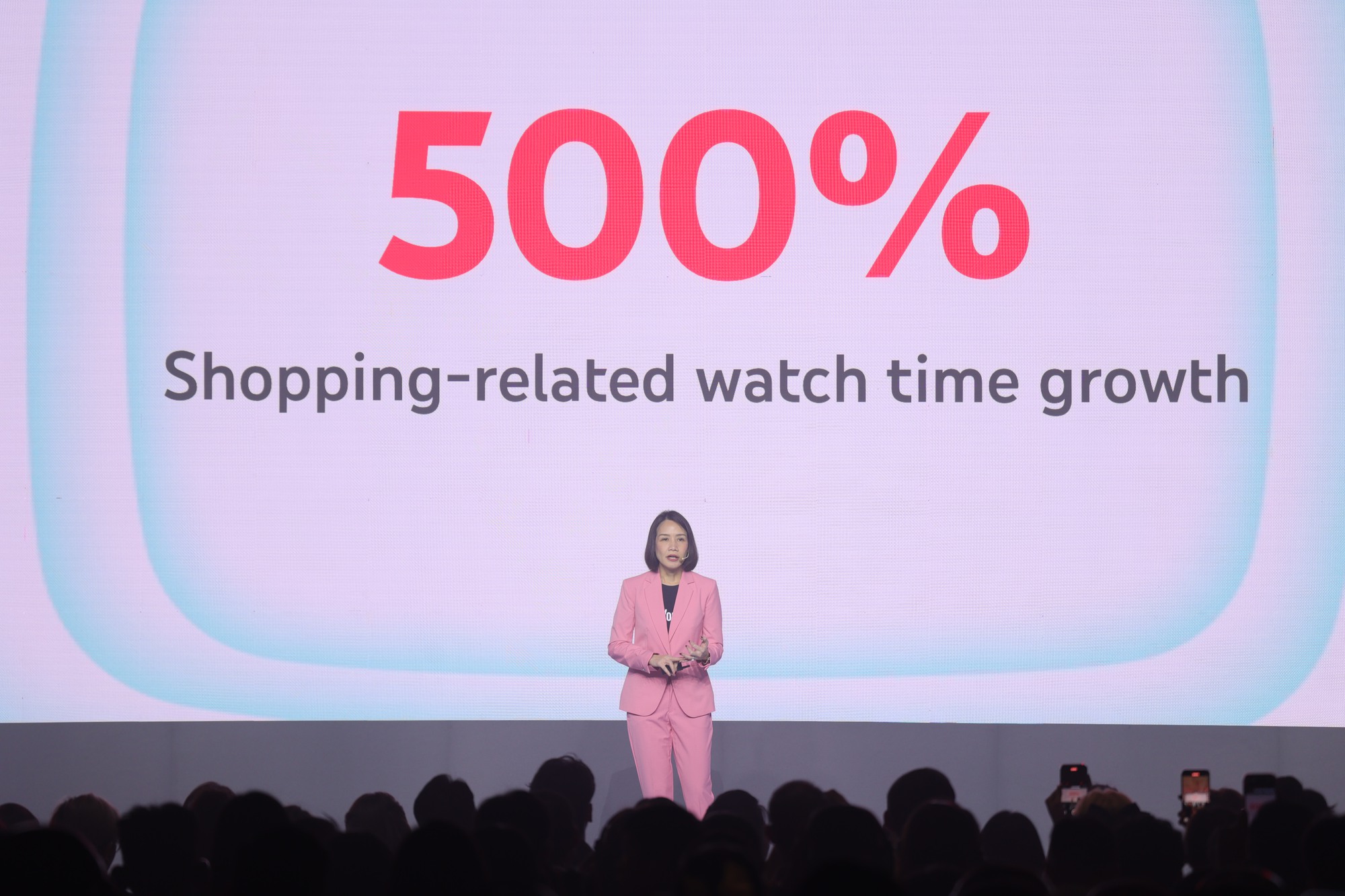 1 năm YouTube Shopping tại Việt Nam: Người Việt xem video mua sắm nhiều gấp 5 lần- Ảnh 2.