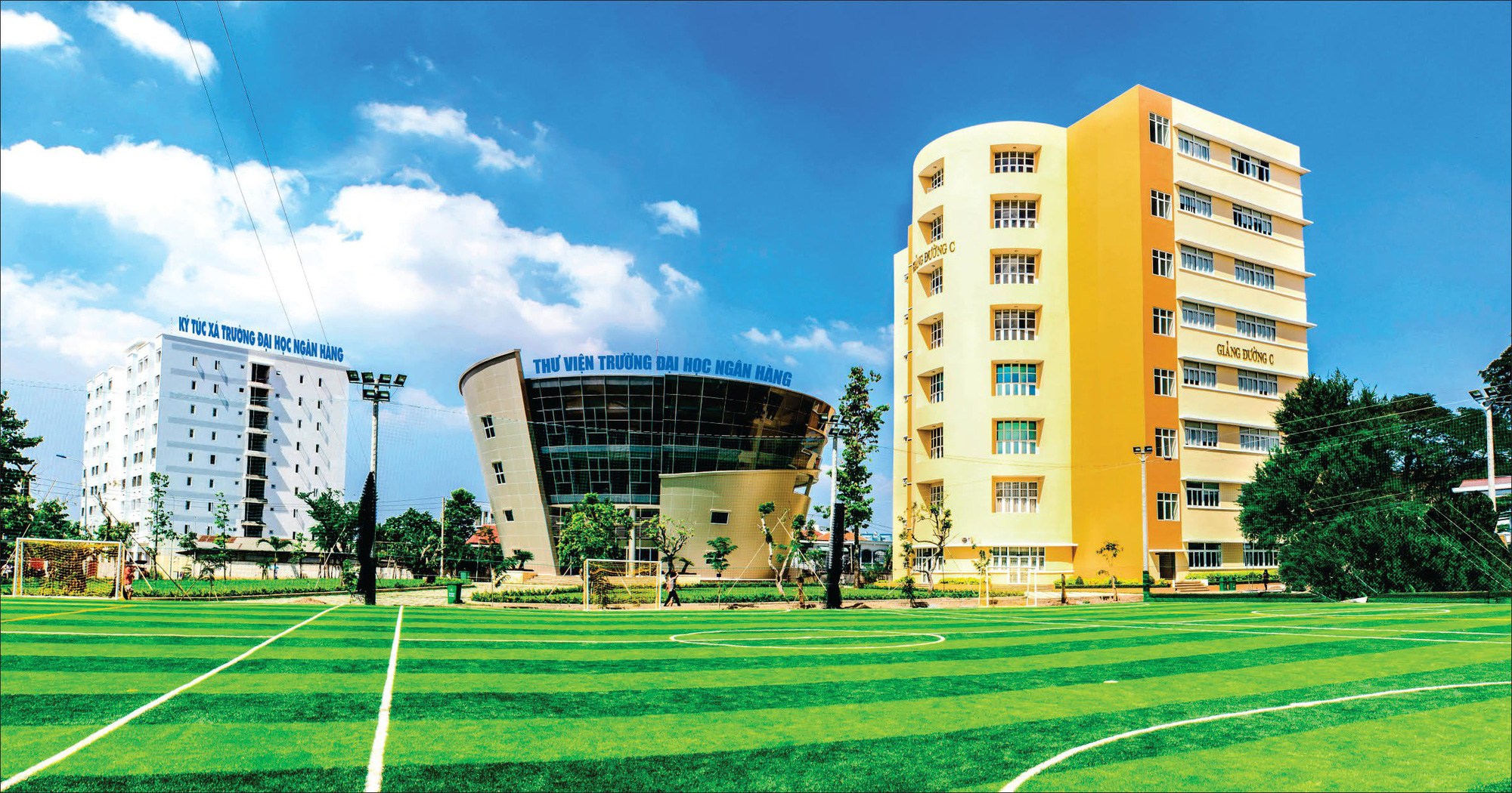 Trường Đại học Ngân hàng TP. Hồ Chí Minh đang khiến cộng đồng bàn tán có gì đặc biệt?- Ảnh 4.