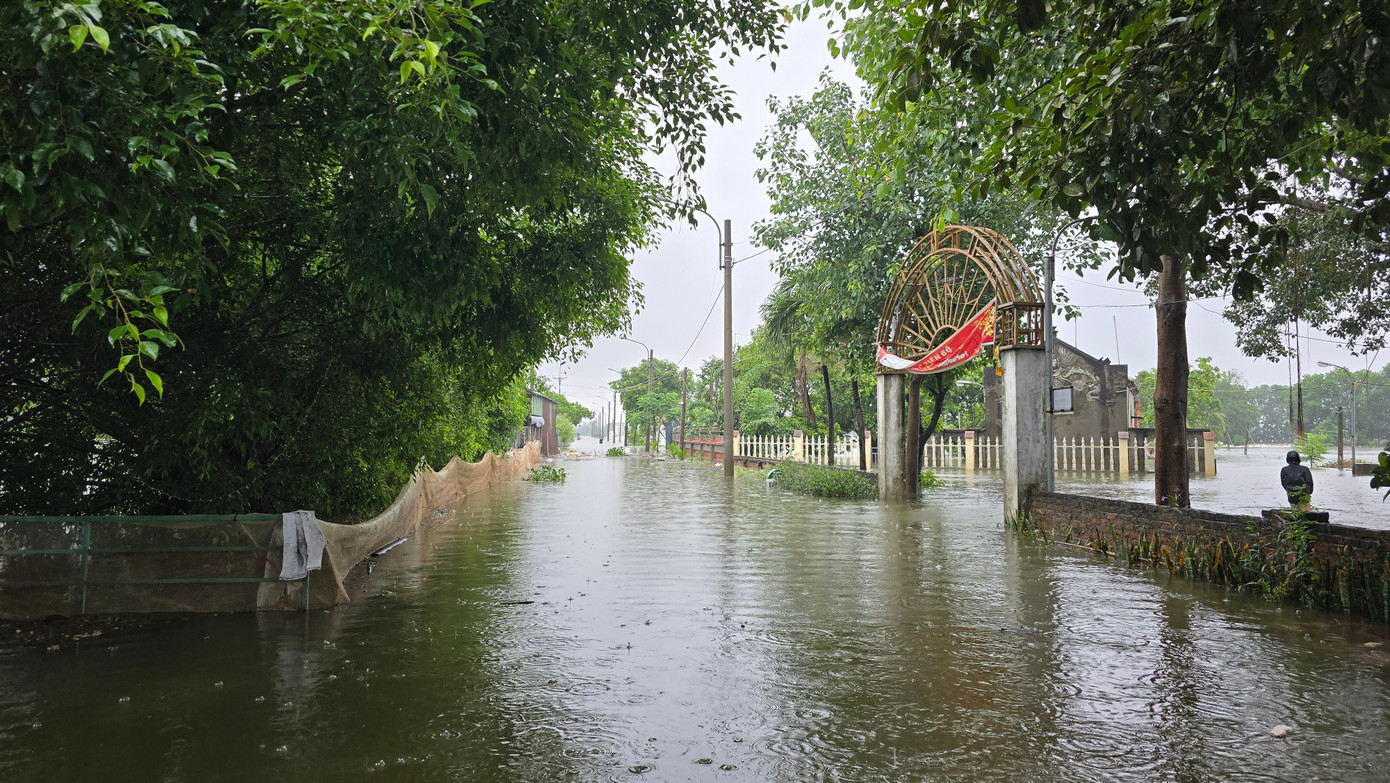 Hà Nội: Hàng trăm hộ chạy lũ trong đêm- Ảnh 2.