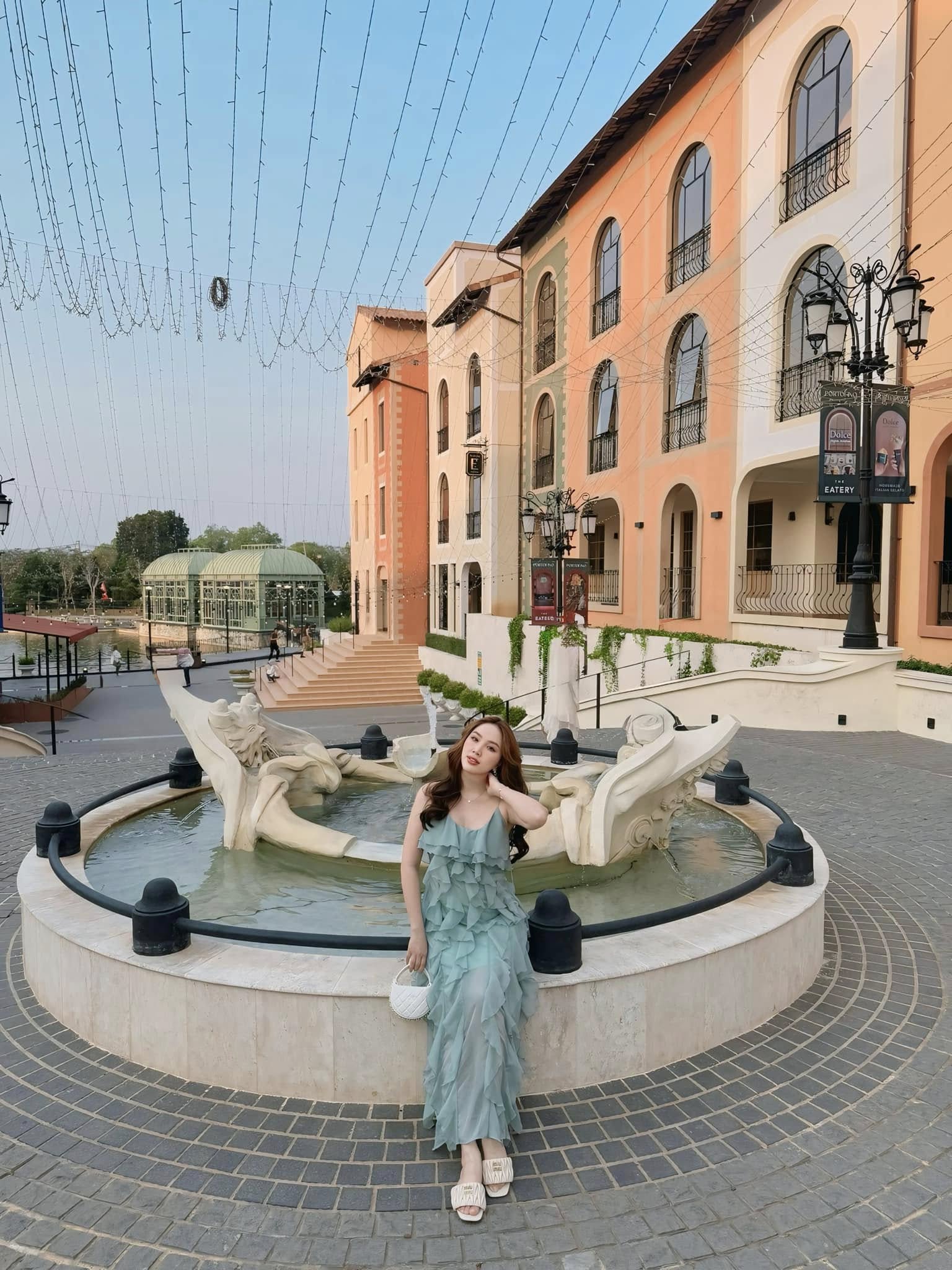 Nữ nghệ sĩ sở hữu biệt thự 2 mặt tiền ở TP.HCM, được đại gia chiều như công chúa, U40 đẹp căng tràn- Ảnh 7.