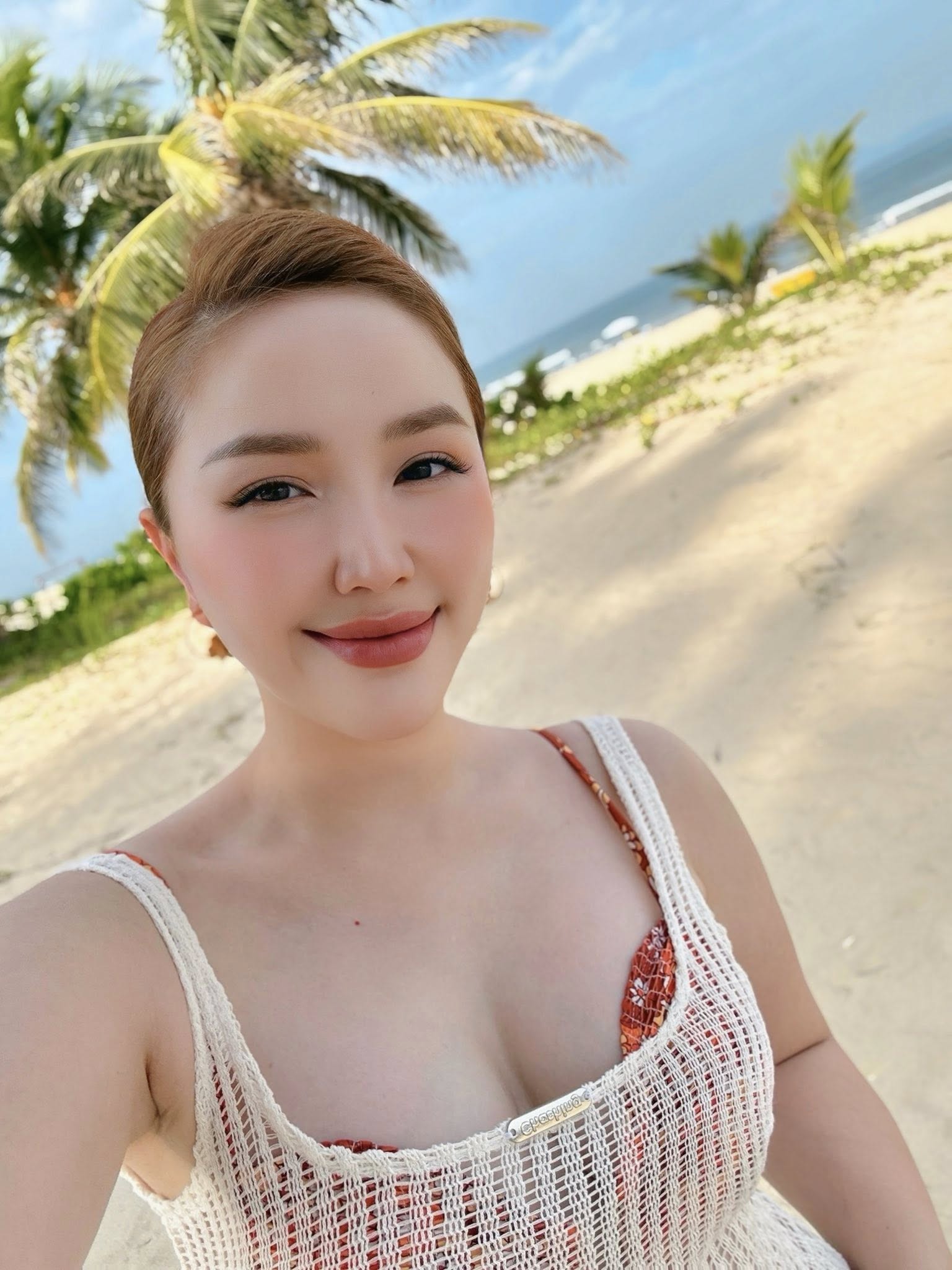 Nữ nghệ sĩ sở hữu biệt thự 2 mặt tiền ở TP.HCM, được đại gia chiều như công chúa, U40 đẹp căng tràn- Ảnh 12.
