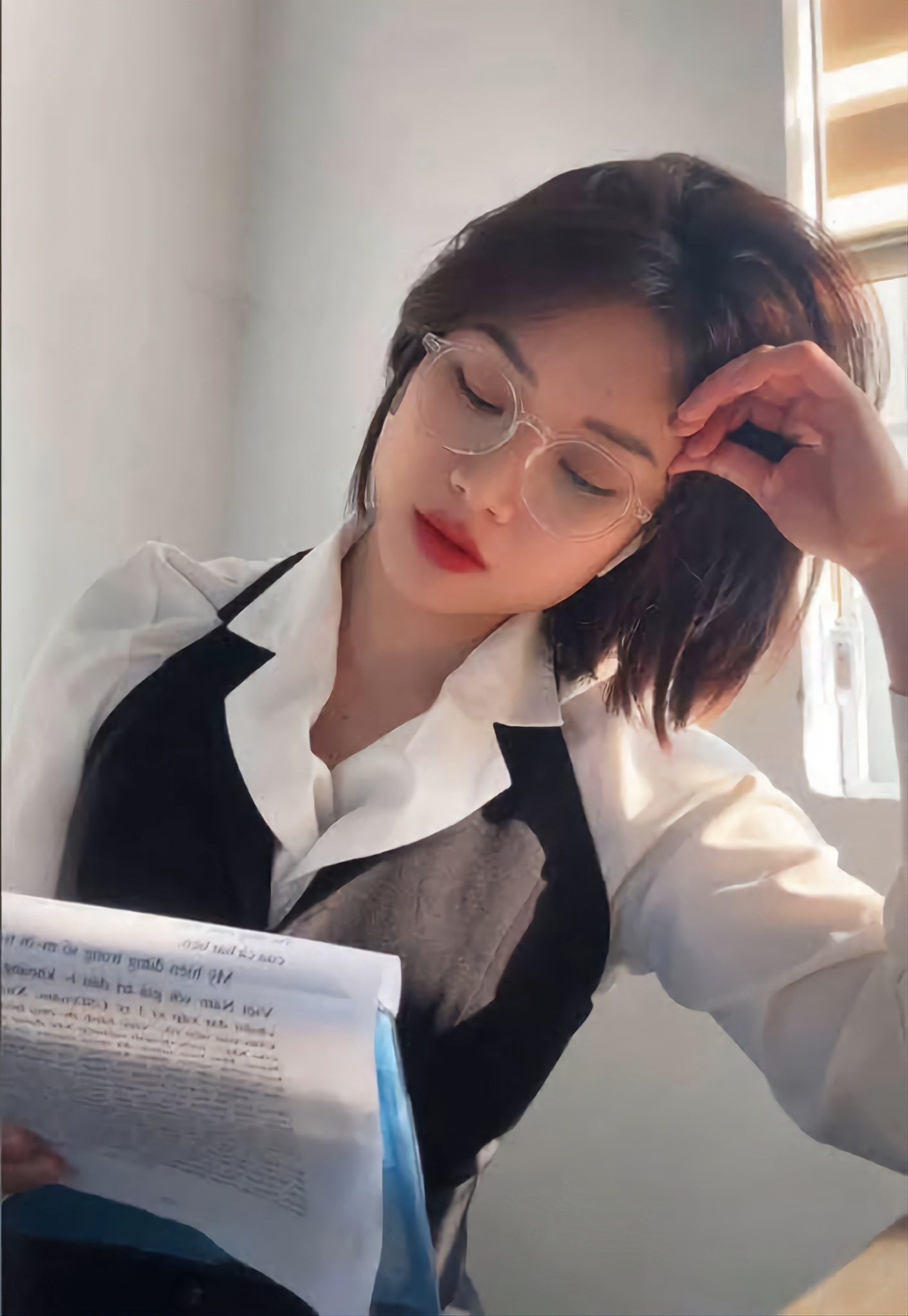 Danh tính cô gái tung cước hạ gục nam thanh niên ở hầm gửi xe: Hé lộ nguyên nhân phía sau- Ảnh 7.