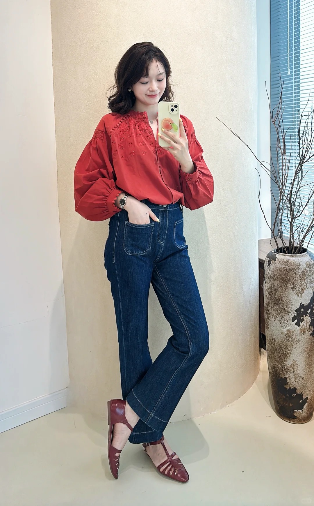 Tháng cô hồn không phải màu nào cũng mặc: 3 con giáp này cần đặc biệt lưu ý- Ảnh 1.