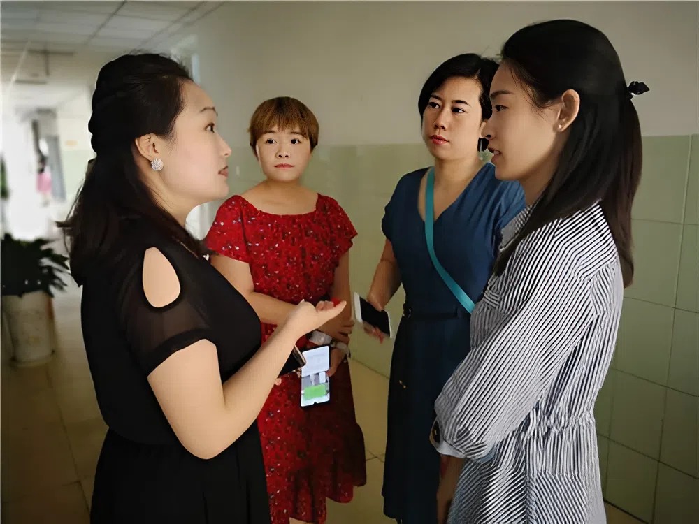 Phụ huynh Hà Nội bức xúc vì quỹ trường tăng 50.000 đồng, nhiều người đọc xong trách: Cách hành xử sao mà... 