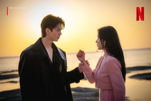 10 phim Hàn hot nhất Netflix toàn cầu: The Glory chỉ đứng thứ 6, hạng 1 càng bị ghét càng nổi mới tài- Ảnh 1. 10 phim Hàn hot nhất Netflix toàn cầu: The Glory chỉ đứng thứ 6, hạng 1 càng bị ghét càng nổi mới tài- Ảnh 1.