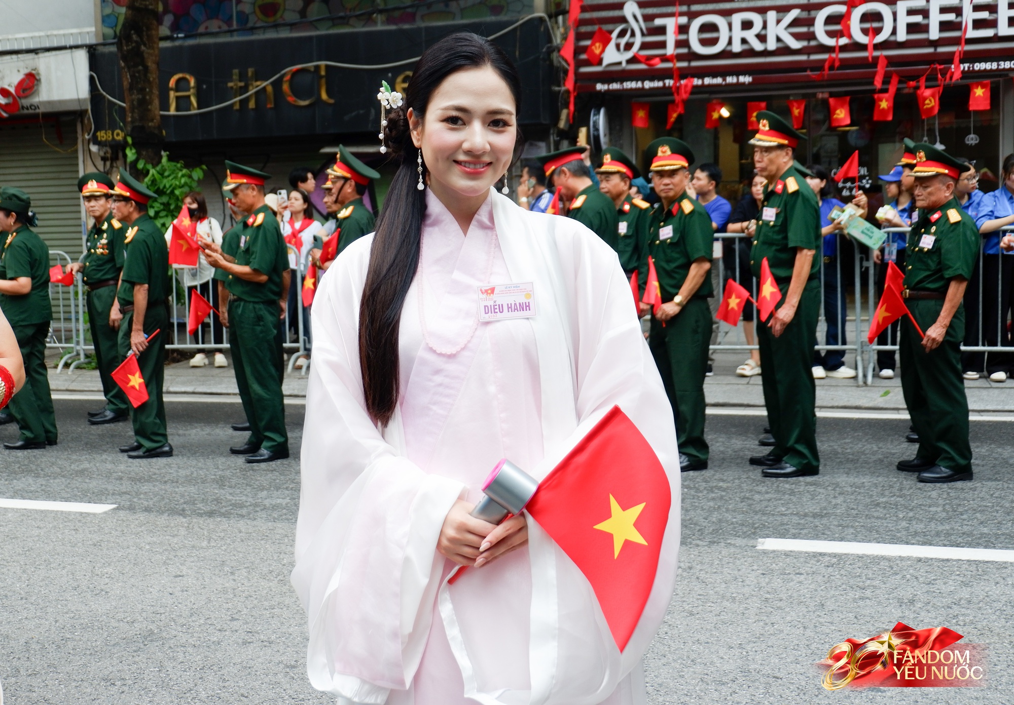 Dàn sao tại buổi sơ duyệt Đại lễ 2/9: Đen Vâu - Hoàng Thùy Linh chung khung hình, Tiểu Vy - Lương Thùy Linh rạng rỡ qua camera thường- Ảnh 17.