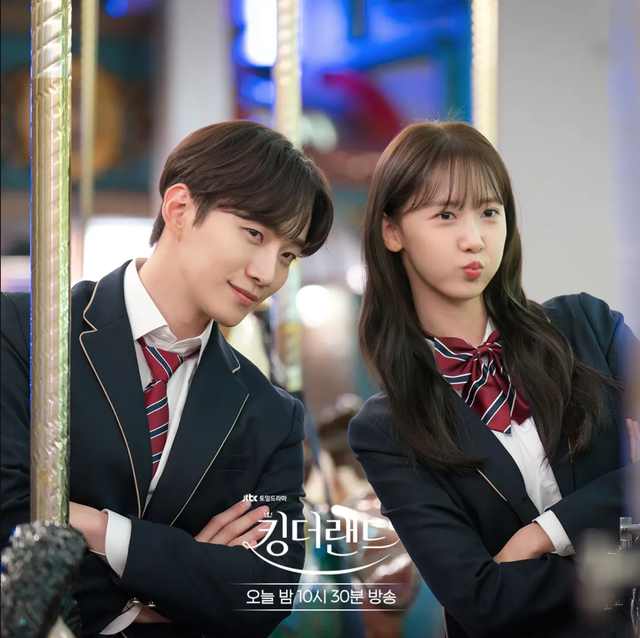 10 phim Hàn hot nhất Netflix toàn cầu: The Glory chỉ đứng thứ 6, hạng 1 càng bị ghét càng nổi mới tài- Ảnh 2. 10 phim Hàn hot nhất Netflix toàn cầu: The Glory chỉ đứng thứ 6, hạng 1 càng bị ghét càng nổi mới tài- Ảnh 2.
