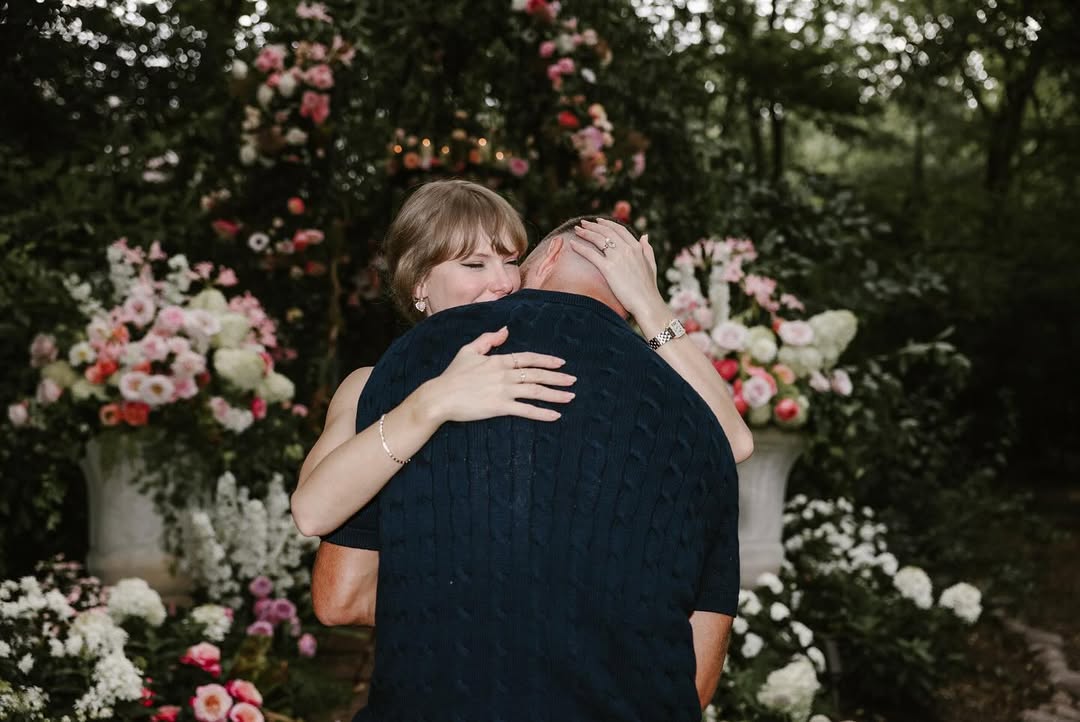 Lễ đính hôn của Taylor Swift và Travis Kelce: Bố chồng công khai 