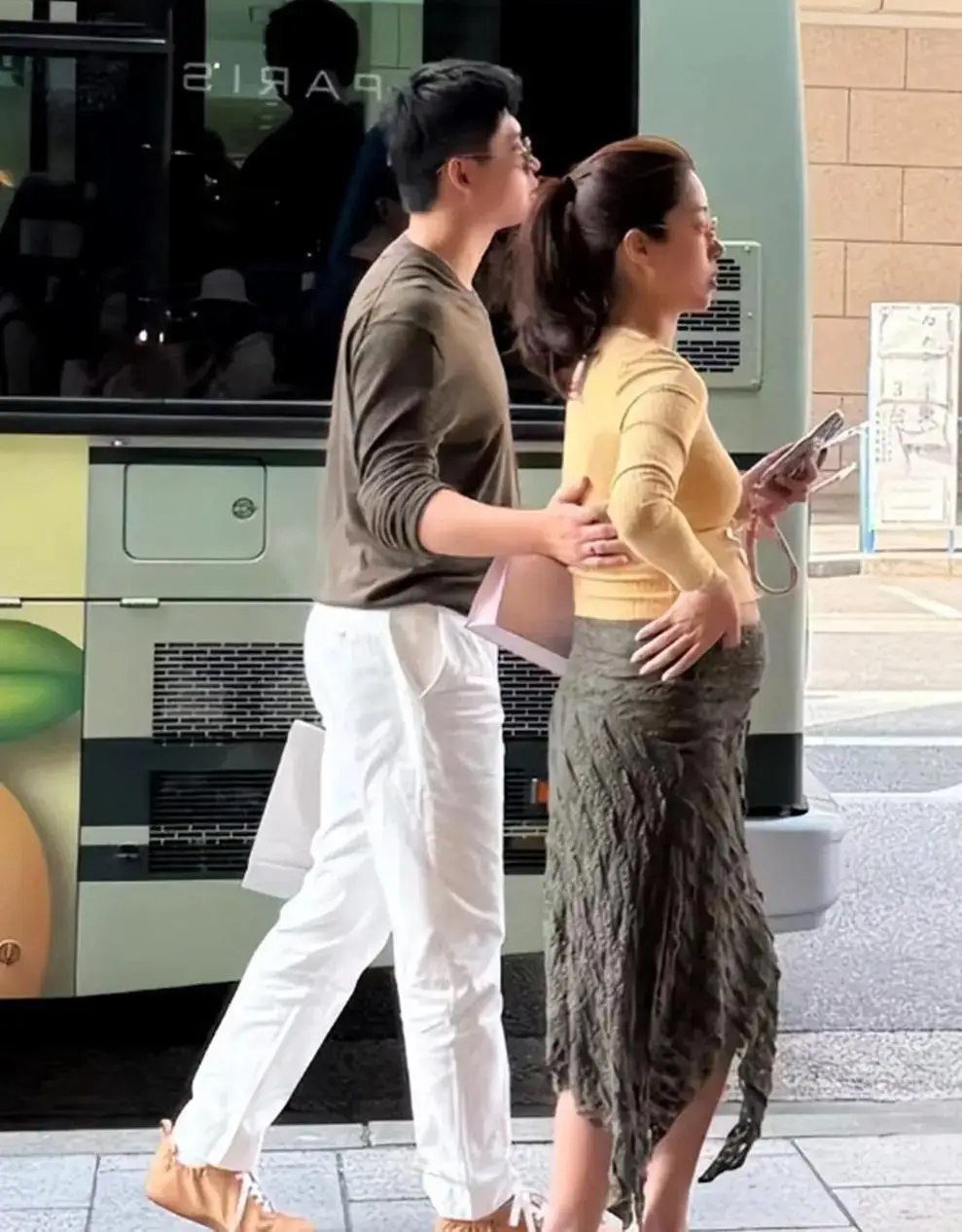 Bản sao Lưu Diệc Phi sinh con cho thiếu gia có vợ, bị cấm bước chân vào hào môn?- Ảnh 1. Bản sao Lưu Diệc Phi sinh con cho thiếu gia có vợ, bị cấm bước chân vào hào môn?- Ảnh 1.