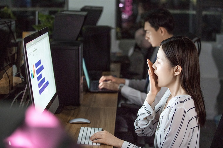 Chuyện tân sinh viên Ngân hàng đi xin việc: Mới newbie mà áp lực ngang manager, thu nhập "khiêm tốn" nhưng toàn làm việc với khách tiền tỷ- Ảnh 2.