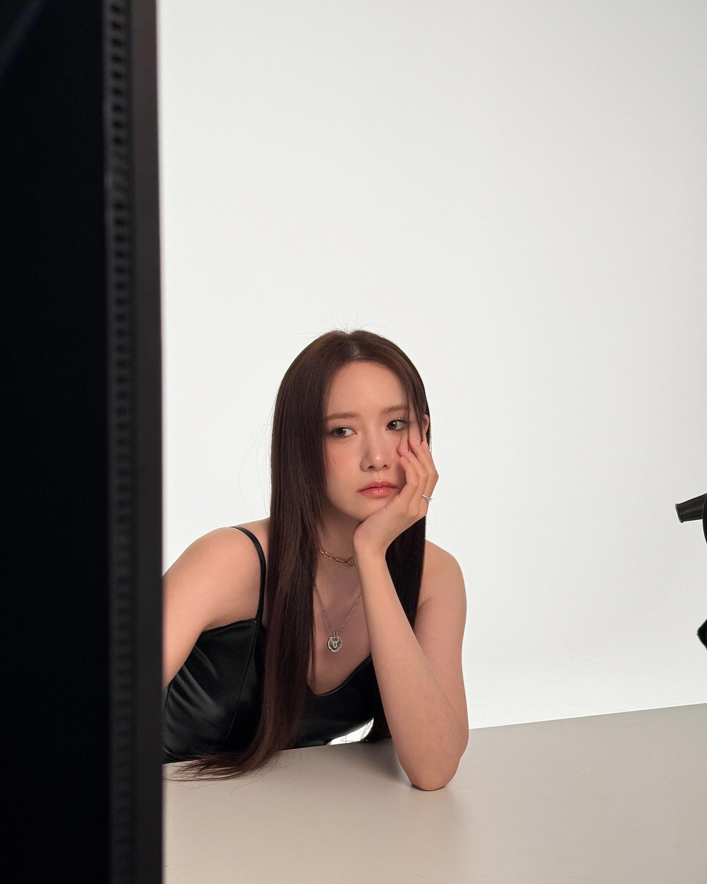 Nữ chính phim Hàn hot nhất hiện tại: Là huyền thoại nhan sắc, thời trang đơn giản mà tinh tế mọi lúc mọi nơi- Ảnh 4.