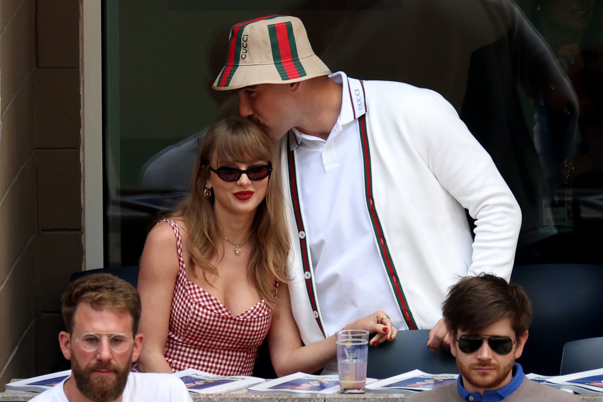 Taylor Swift và Travis Kelce: Cổ tích của người lớn mà mọi cô gái trên đời đều xứng đáng có được!- Ảnh 3.