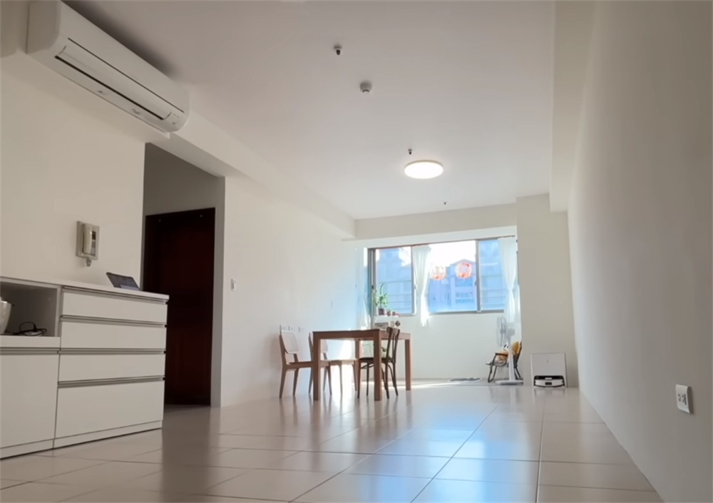 Trố mắt trước căn hộ tinh tươm của người phụ nữ trung niên: 