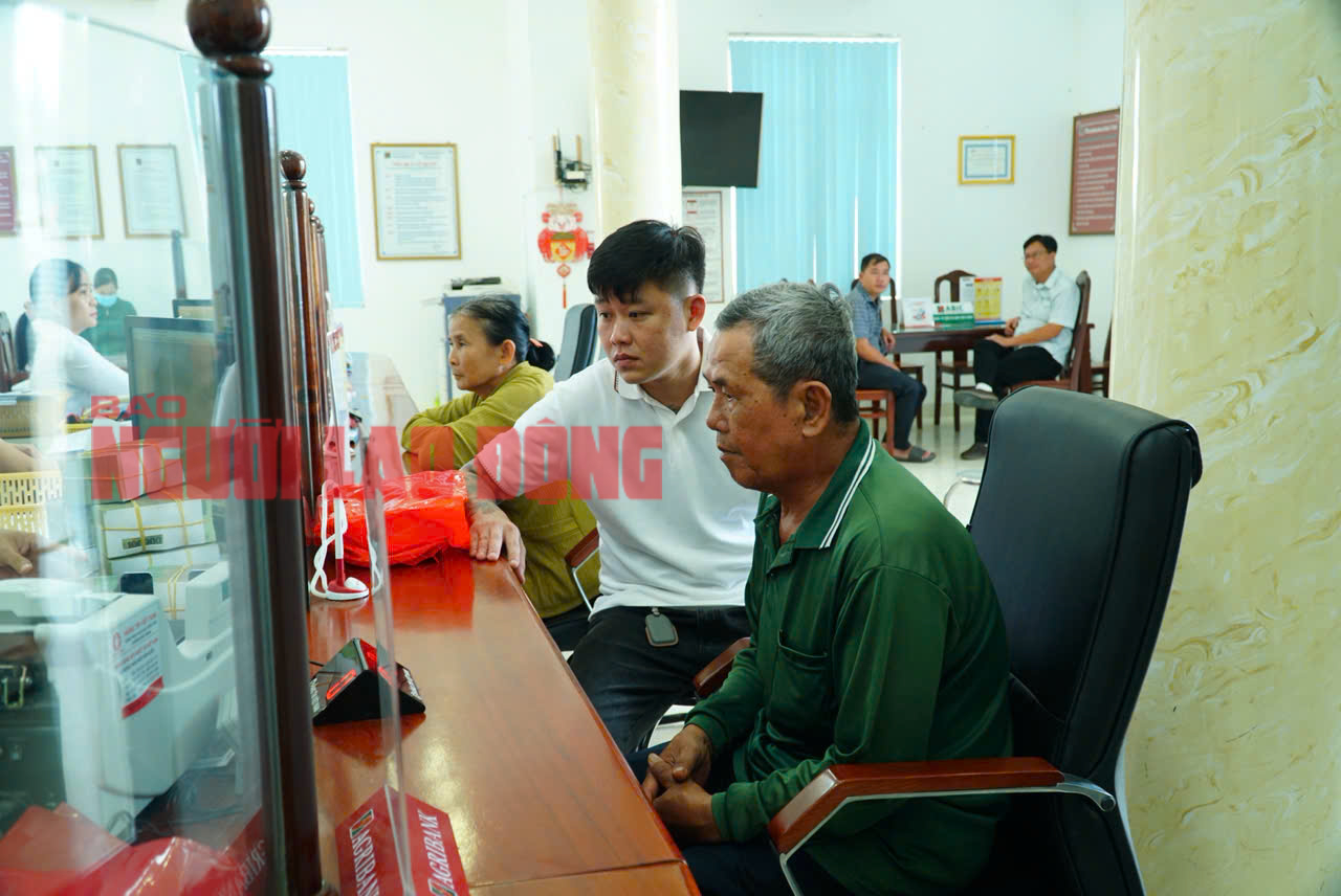 Ông Ba Minh - nhân vật đang "nóng" trên mạng xã hội - nhận gần 1,6 tỉ đồng từ 2 Facebooker- Ảnh 9.